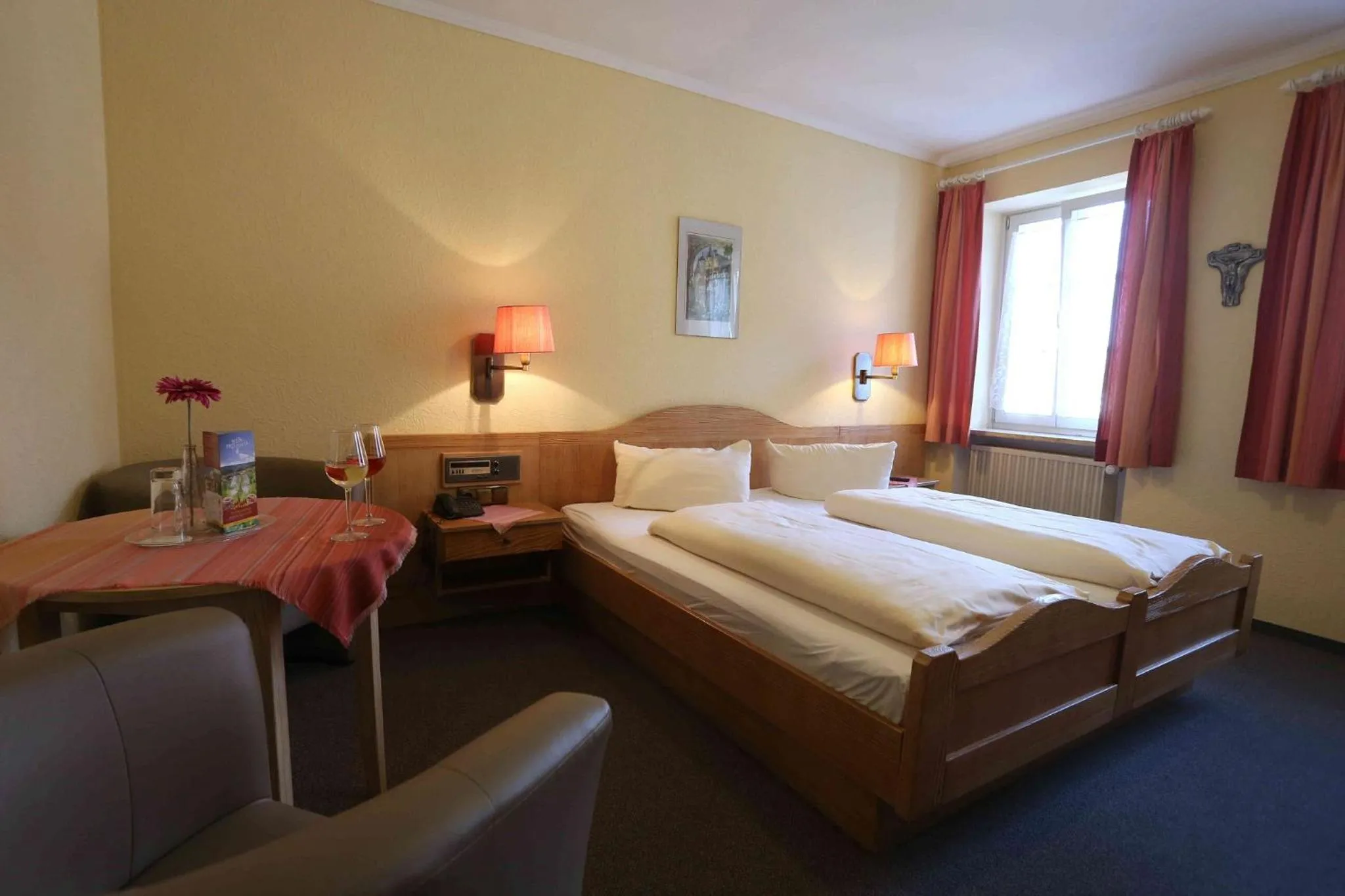 Standard Double Room - single occupancy in Gasthof Hotel Weinbau "Zum Goldenen Ochsen"