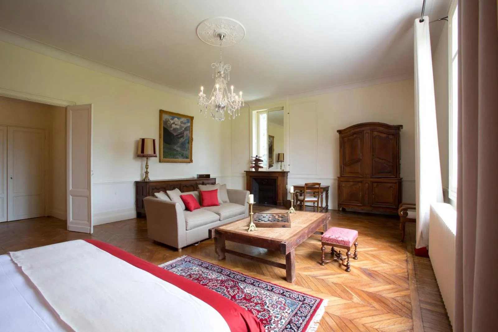 Bedroom, Bed in Les Sources de Caudalie