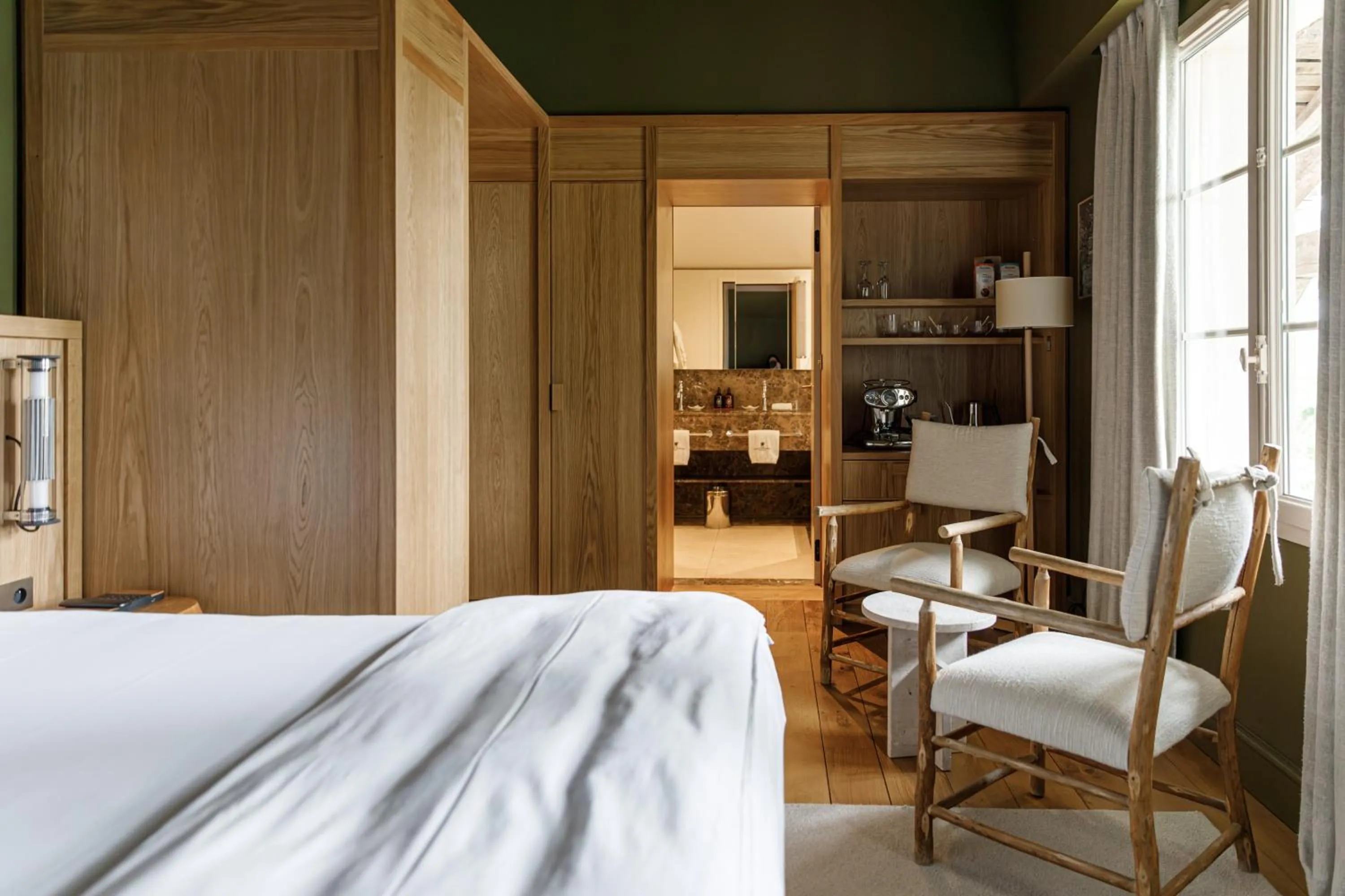 Bedroom, Bed in Les Sources de Caudalie