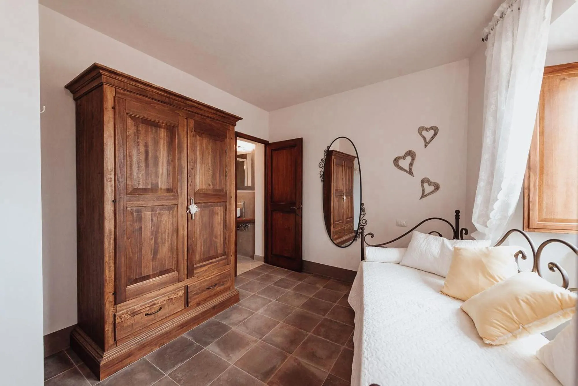 Photo of the whole room, Bed in Antica Torre del Borgo