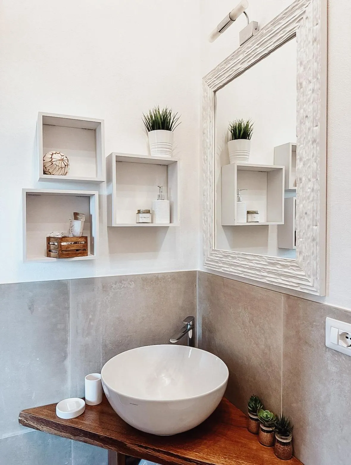 Bathroom in Antica Torre del Borgo