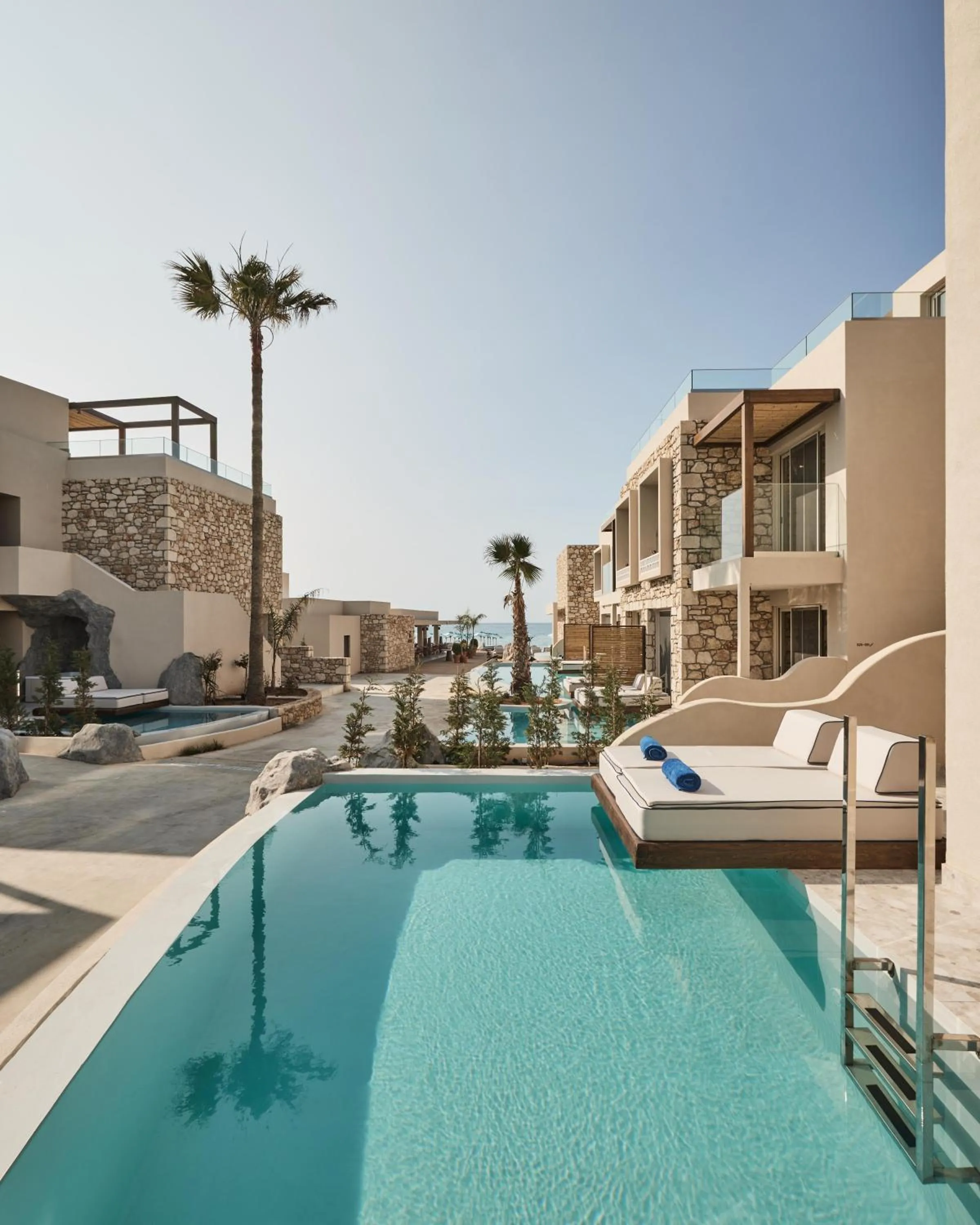 Swimming pool in Uzenie All Suites Boutique Resort