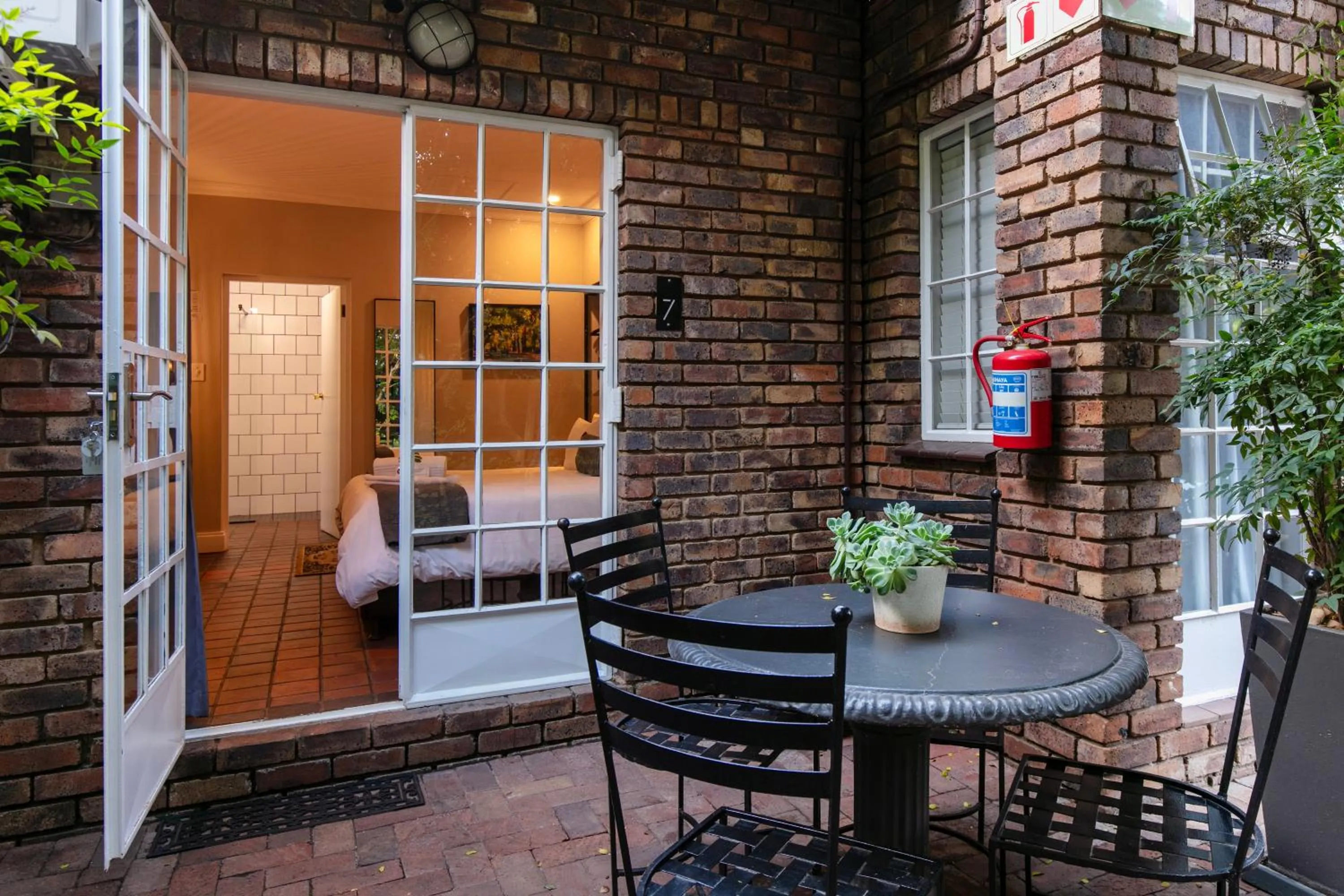 Standard Double Room - single occupancy in Murray Street 137 Guesthouse