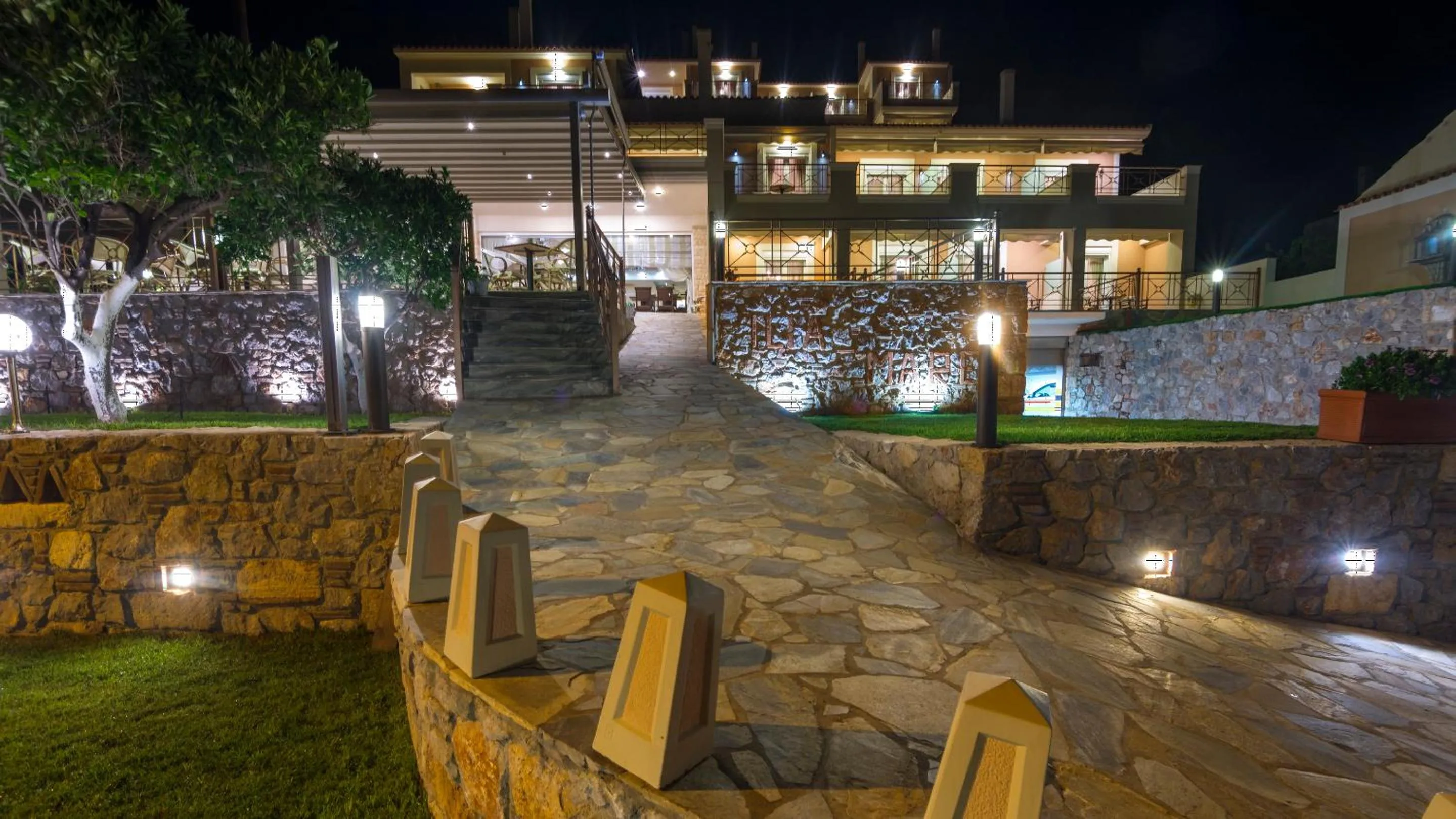 Facade/entrance in Ilia Mare