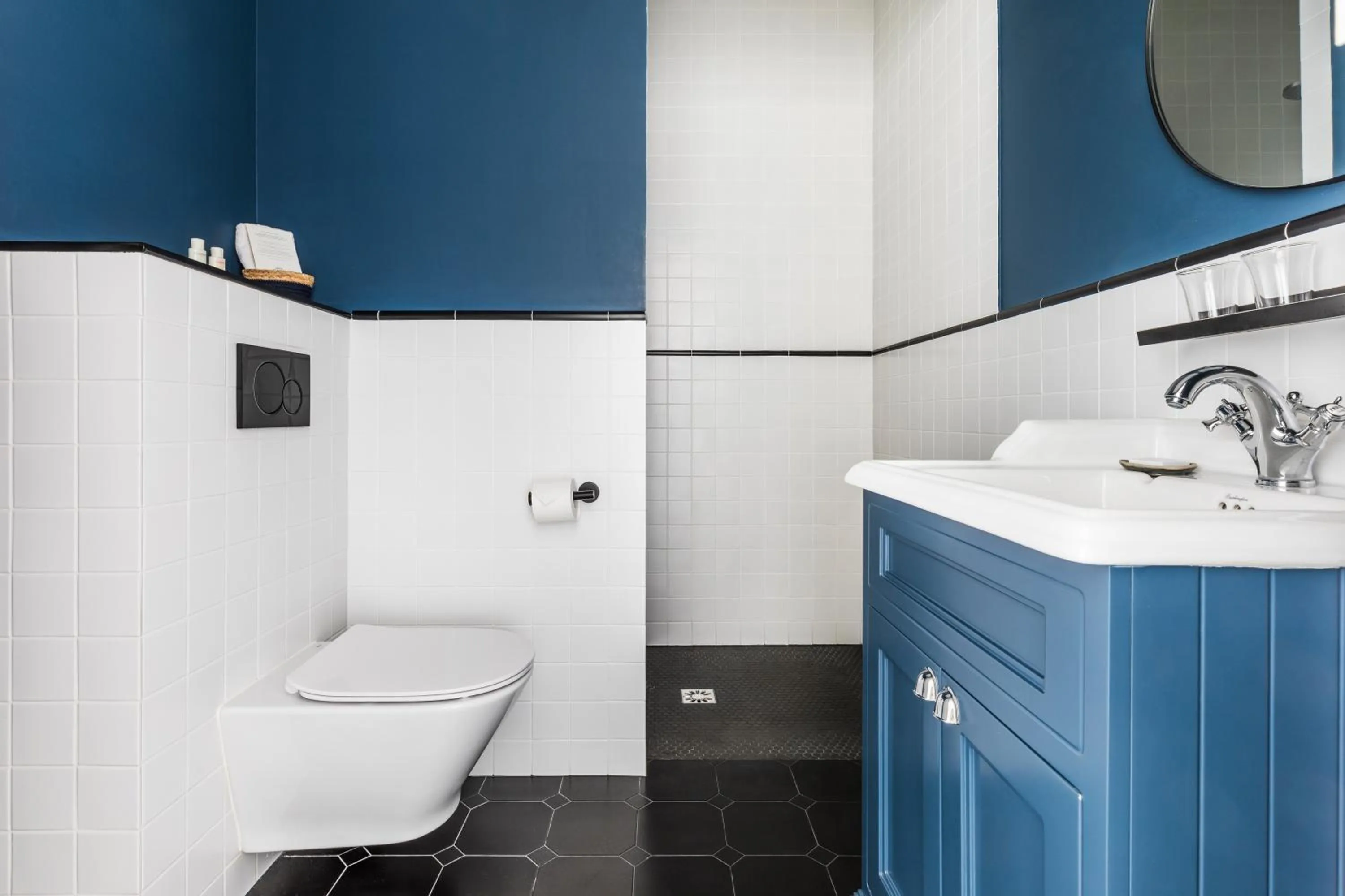 Bathroom in Le Flaubert