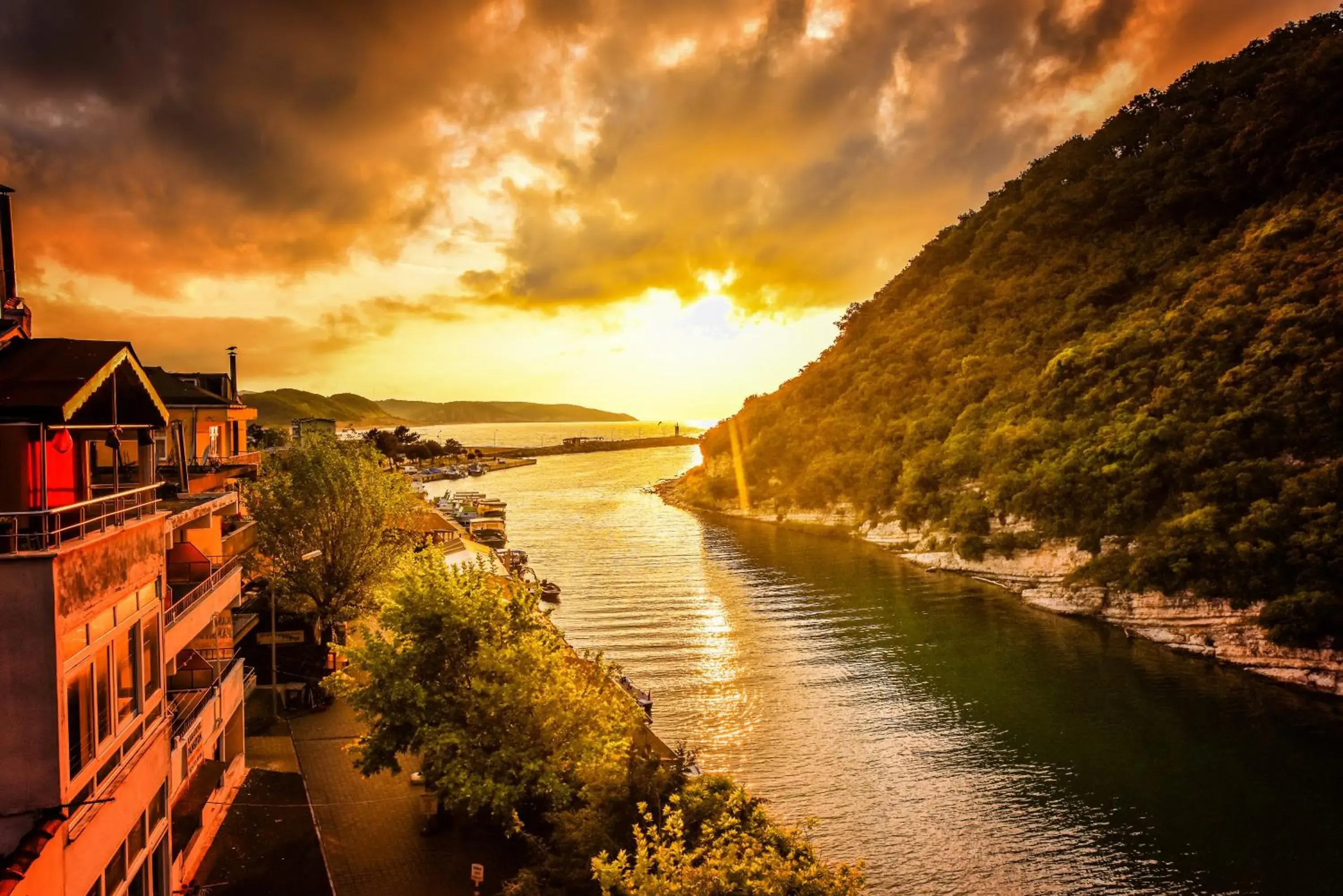 Hill River Hotel Hill River Hotel