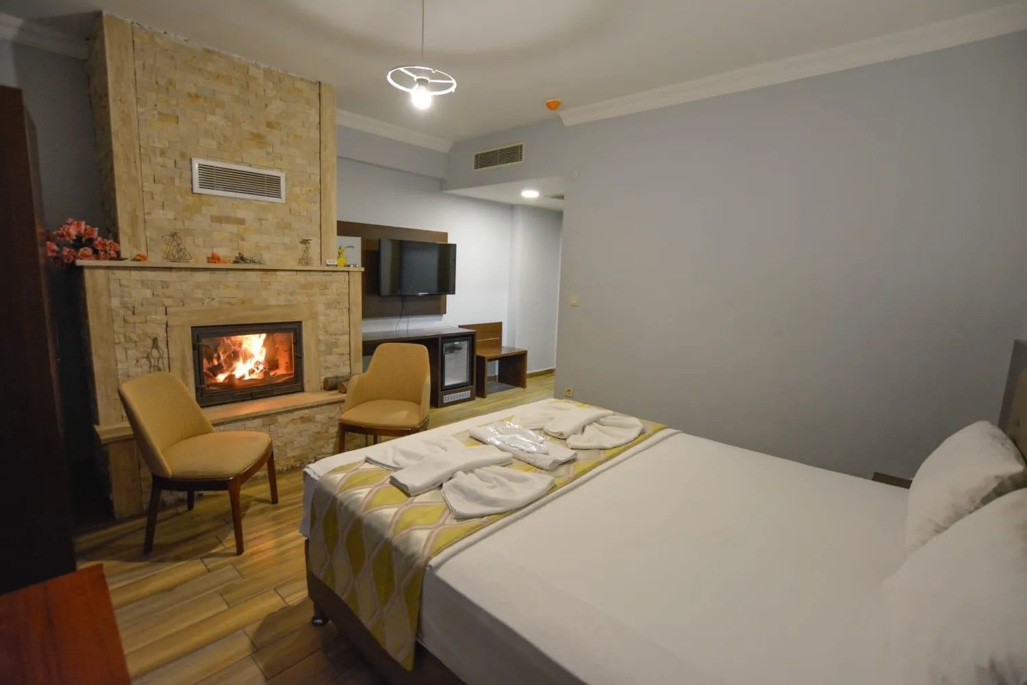 Bed in Hill River Hotel