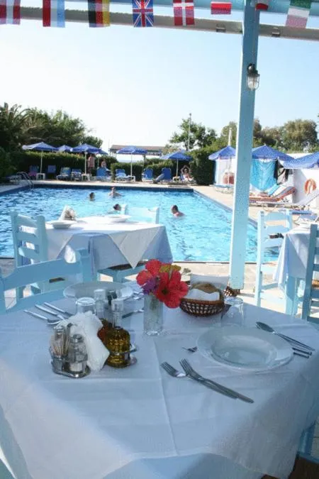 Restaurant/places to eat in Galeana Beach Hotel