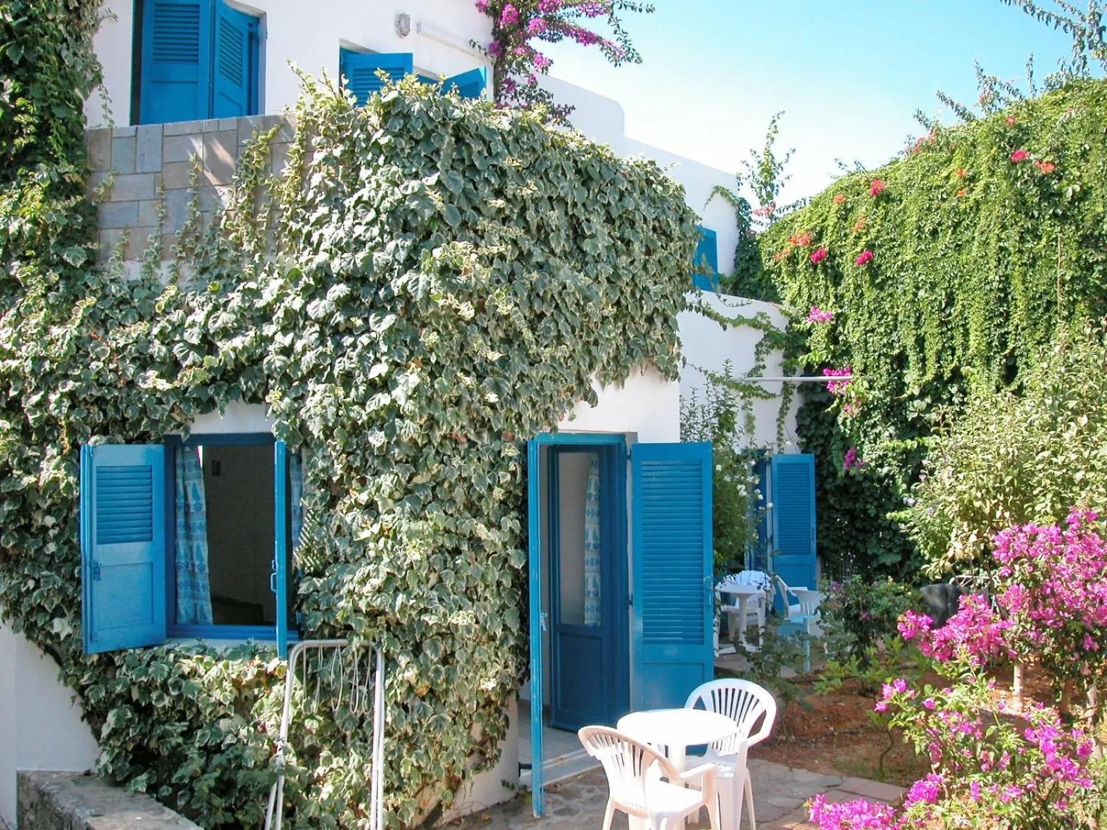 Property building in Galeana Beach Hotel