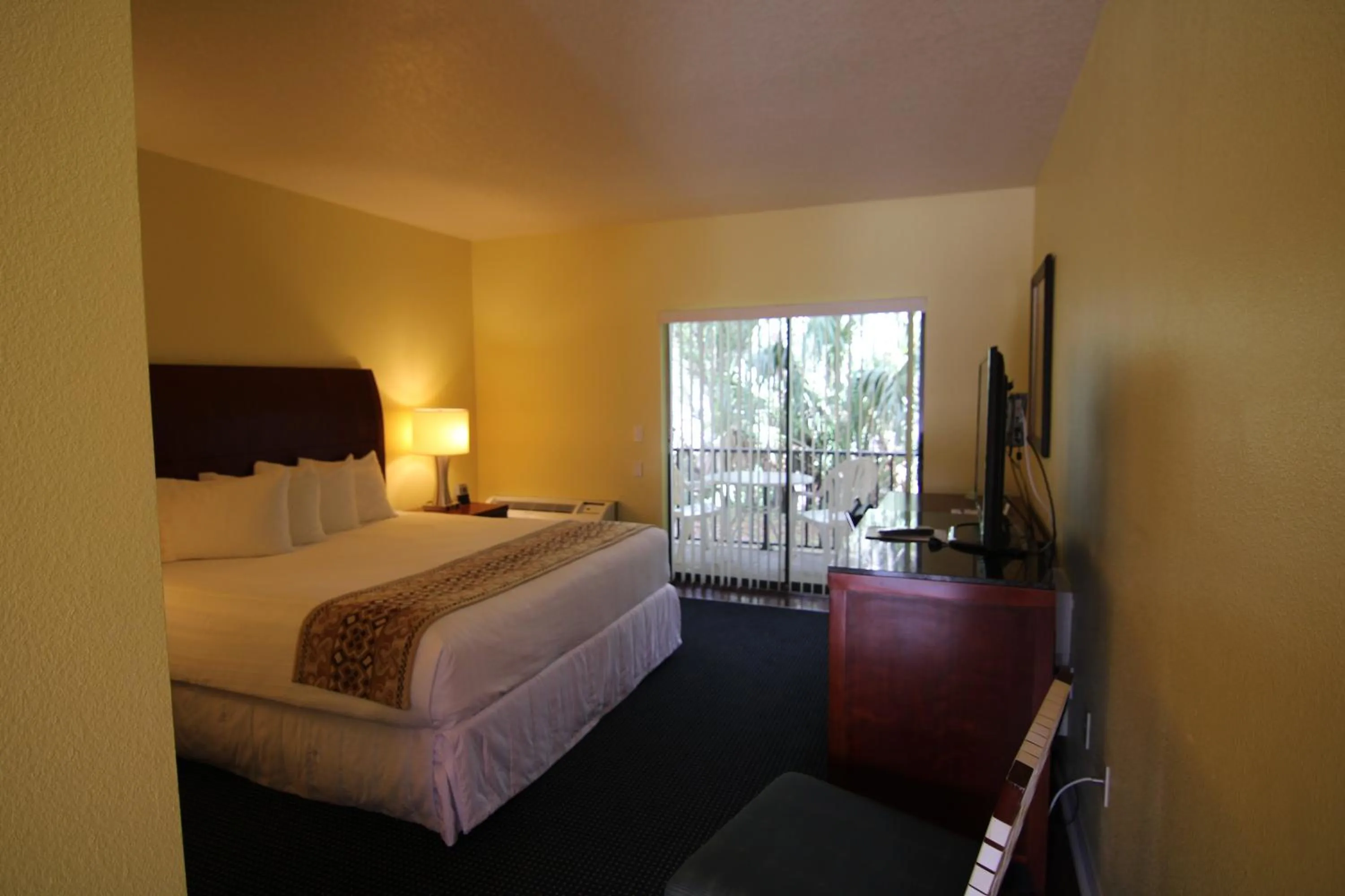 Bed in Central Motel - Inverness