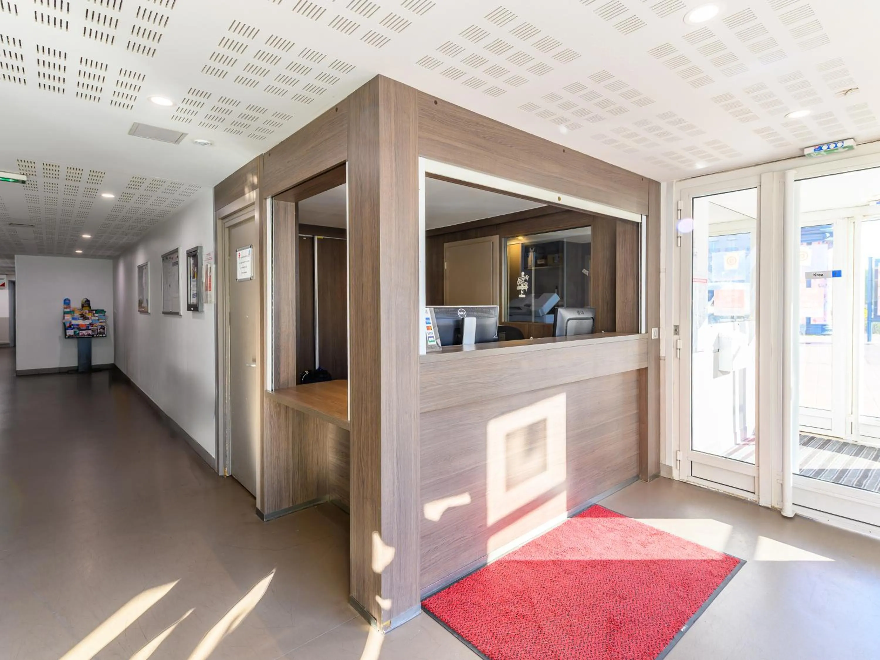 Lobby or reception in Séjours & Affaires Pantin Charles De Gaulle