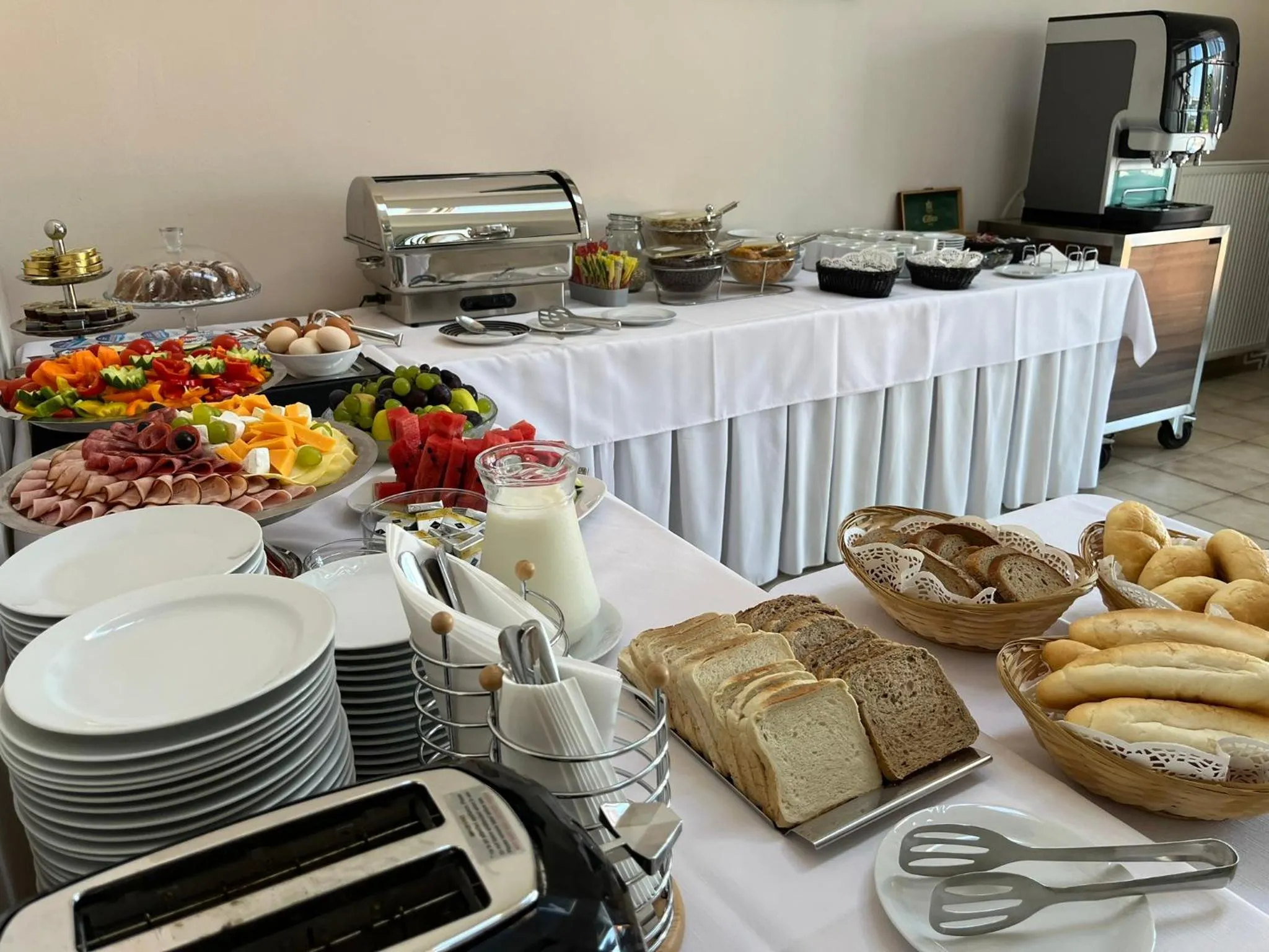 Breakfast in Hotel Omega Brno