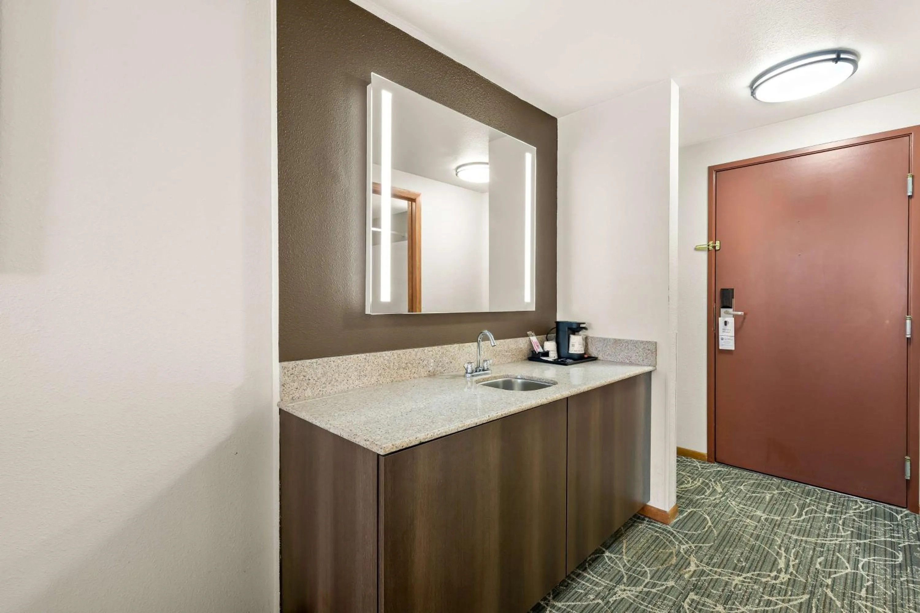 Bedroom in Best Western West Towne Suites