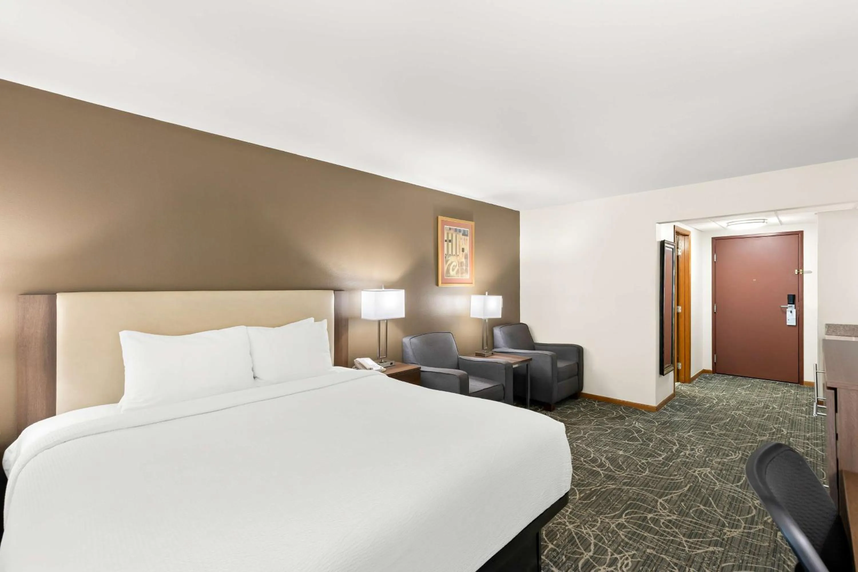 Bedroom, Bed in Best Western West Towne Suites