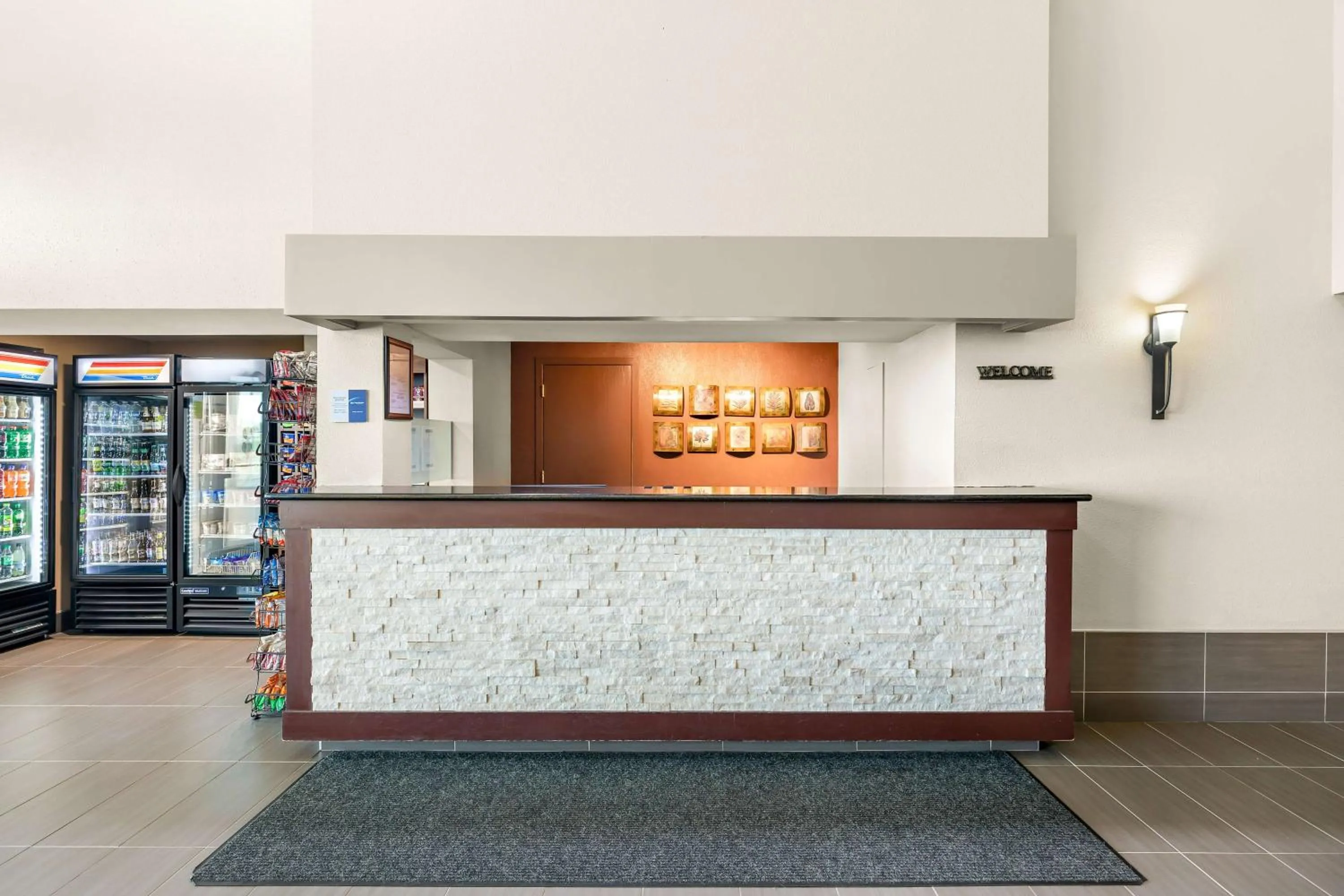 Lobby or reception in Best Western West Towne Suites