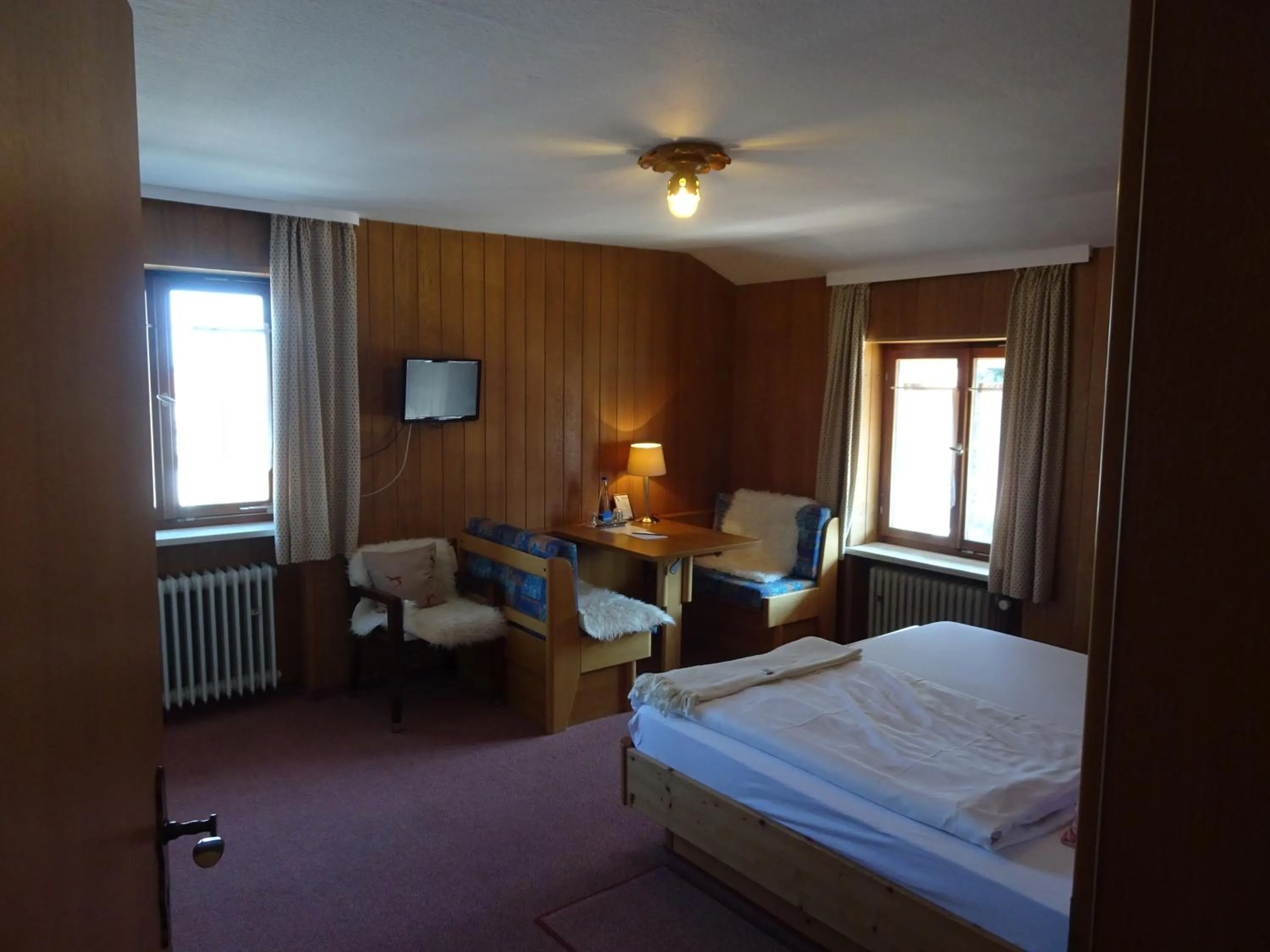 Photo of the whole room in Hotel Jägerhof garni