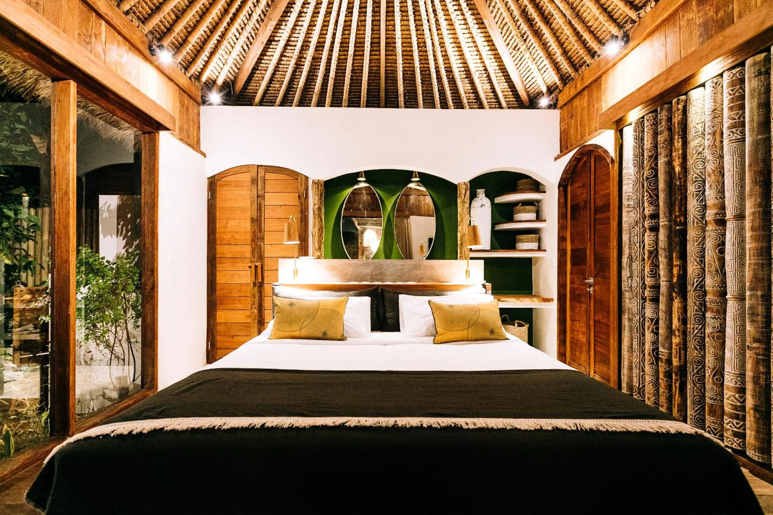 Shower, Bed in Majo Private Villas