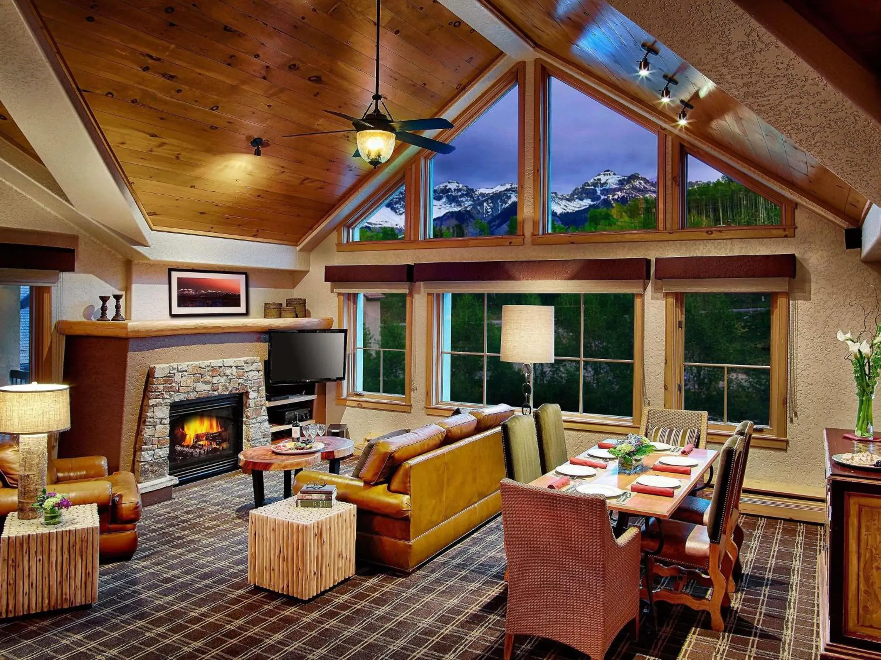 Two-Bedroom Suite in Fairmont Heritage Place, Franz Klammer Lodge Two-Bedroom Suite in Fairmont Heritage Place, Franz Klammer Lodge