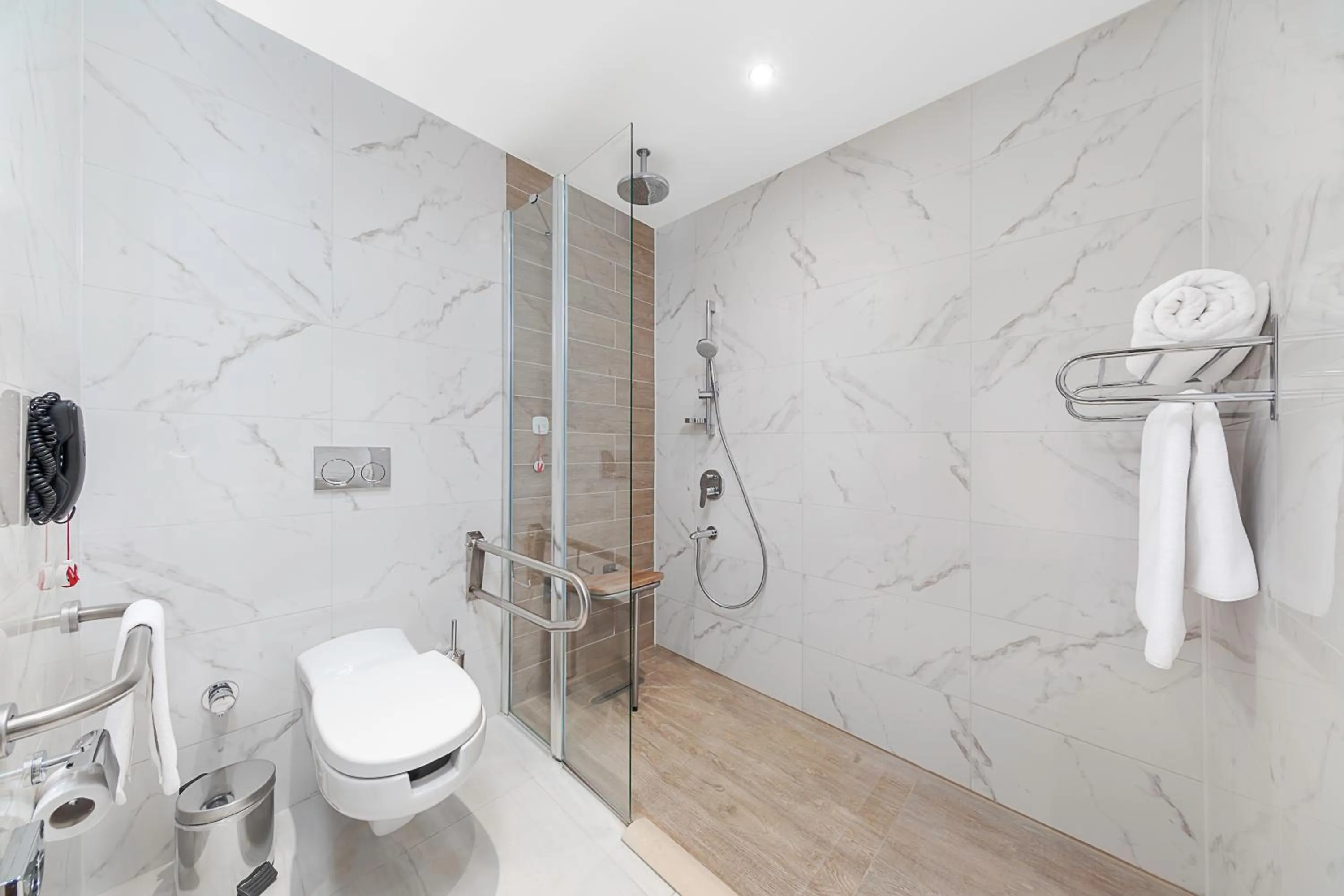 Shower in Dedeman Tokat