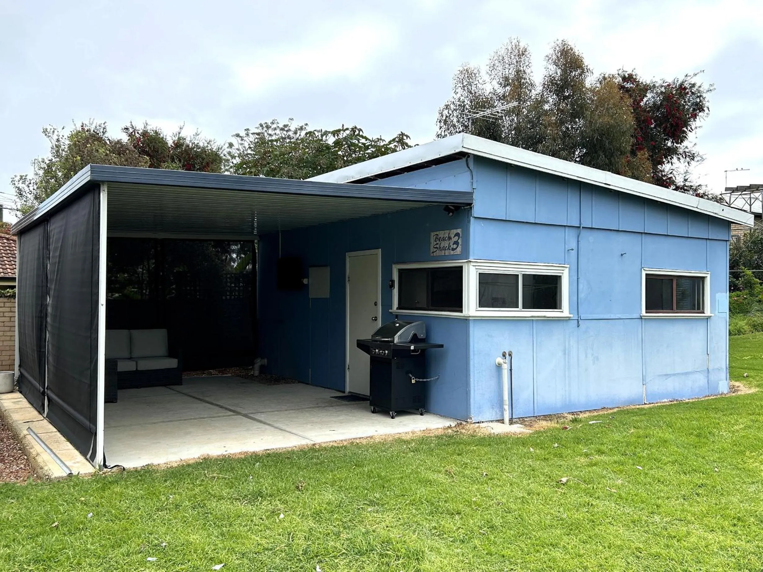 Property building in Mandurah Coastal Holiday Park