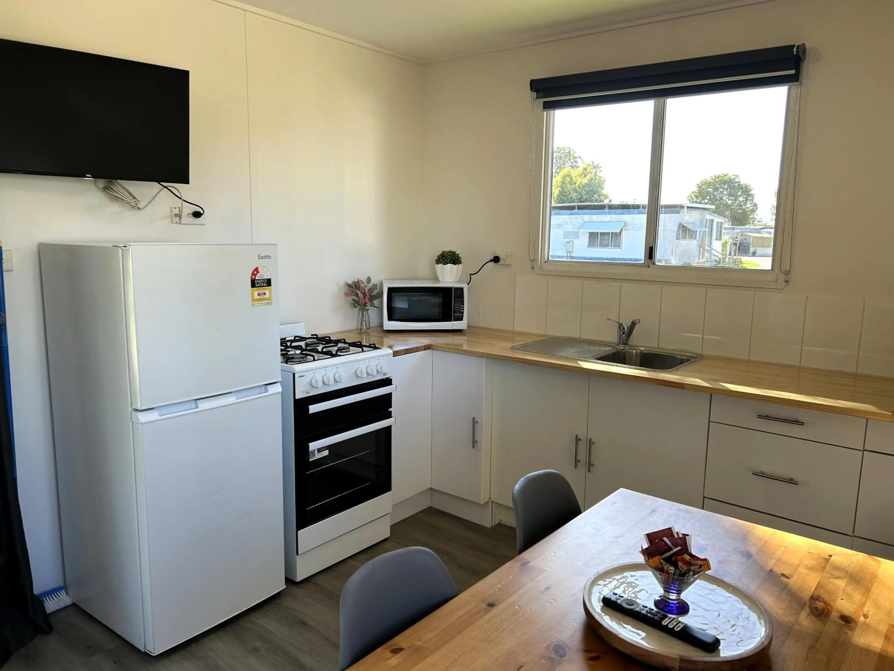 Kitchen or kitchenette in Mandurah Coastal Holiday Park