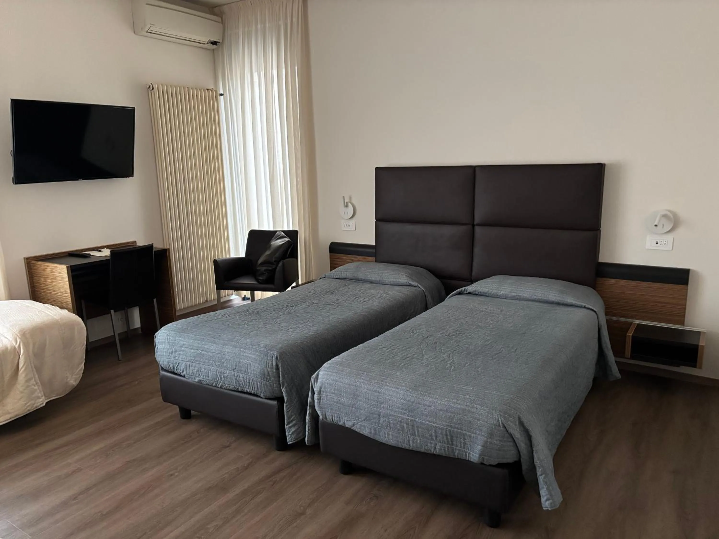 Bed in Albergo Valle d'Oro