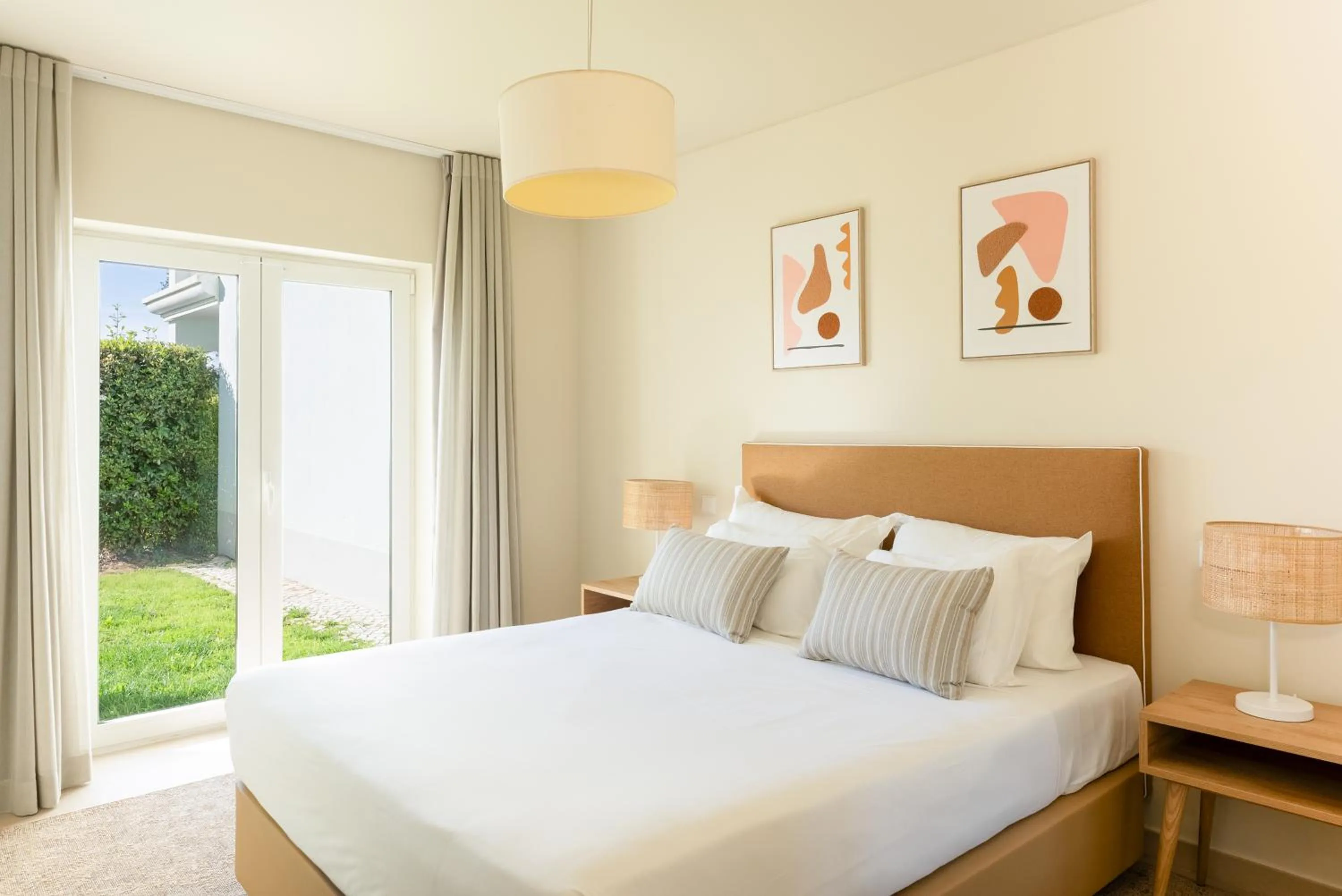 Bed in Eden Villas & Apartments