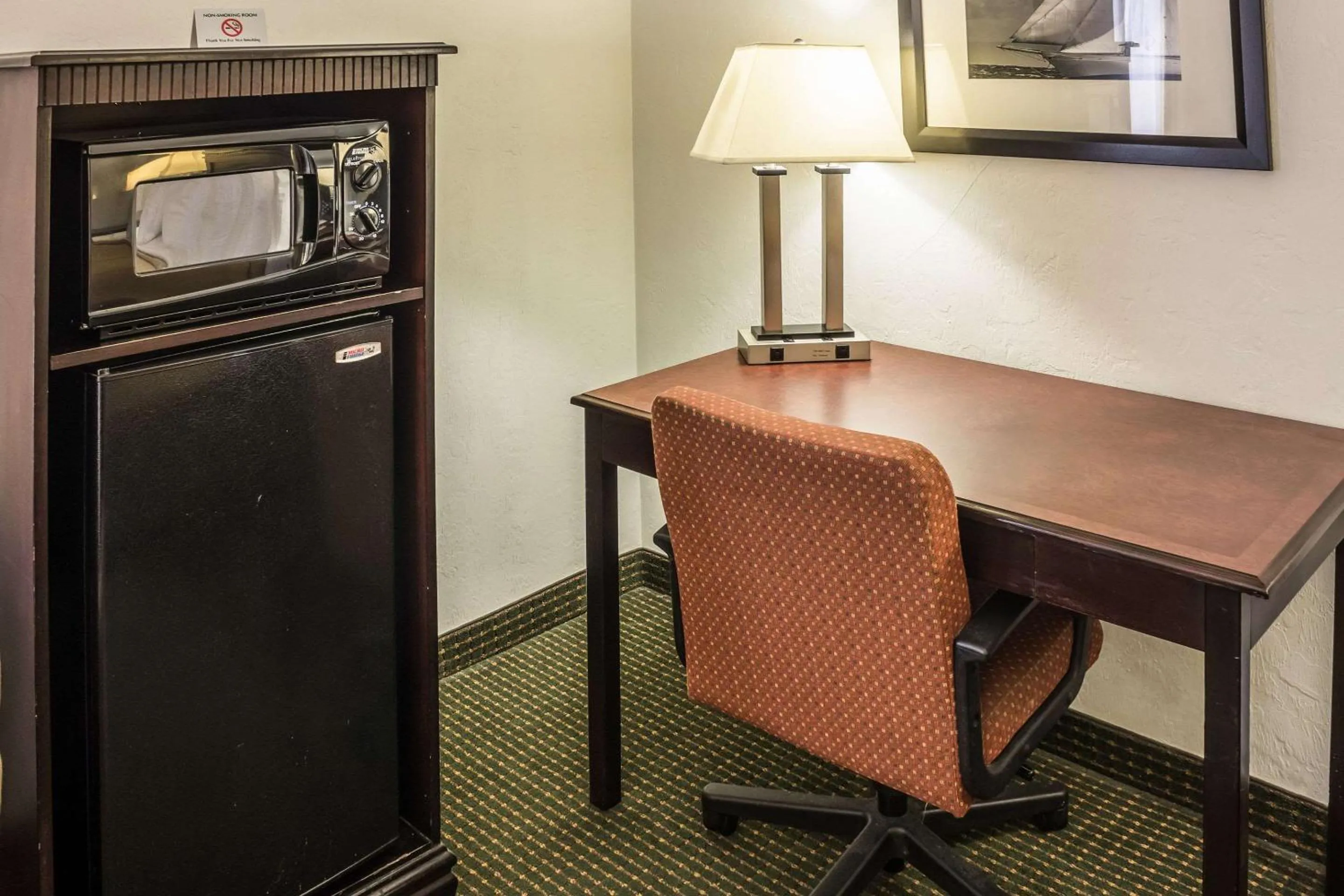 Photo of the whole room in Econo Lodge Palm Coast Central