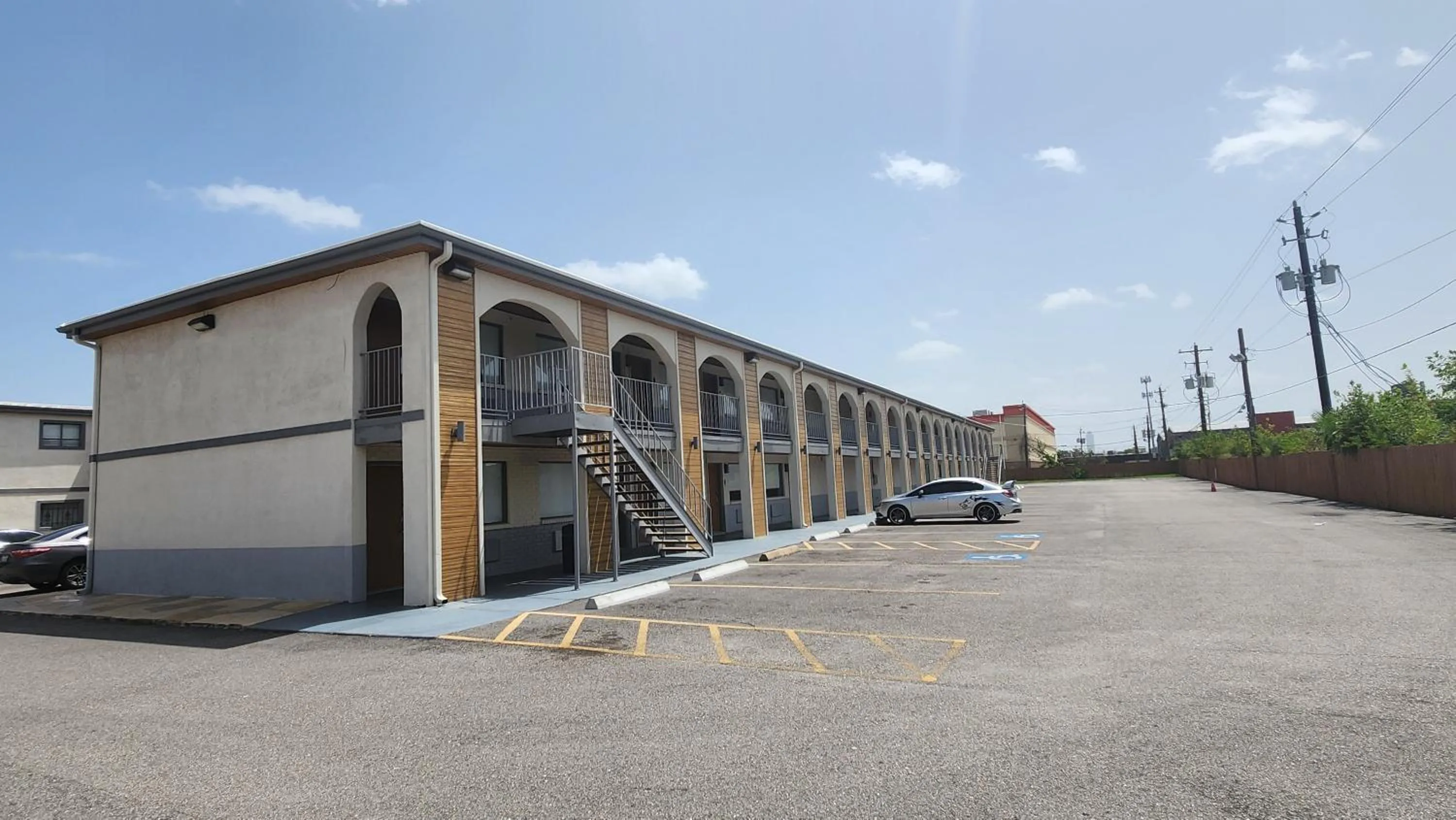 Property building in Signature Inn Houston Galleria