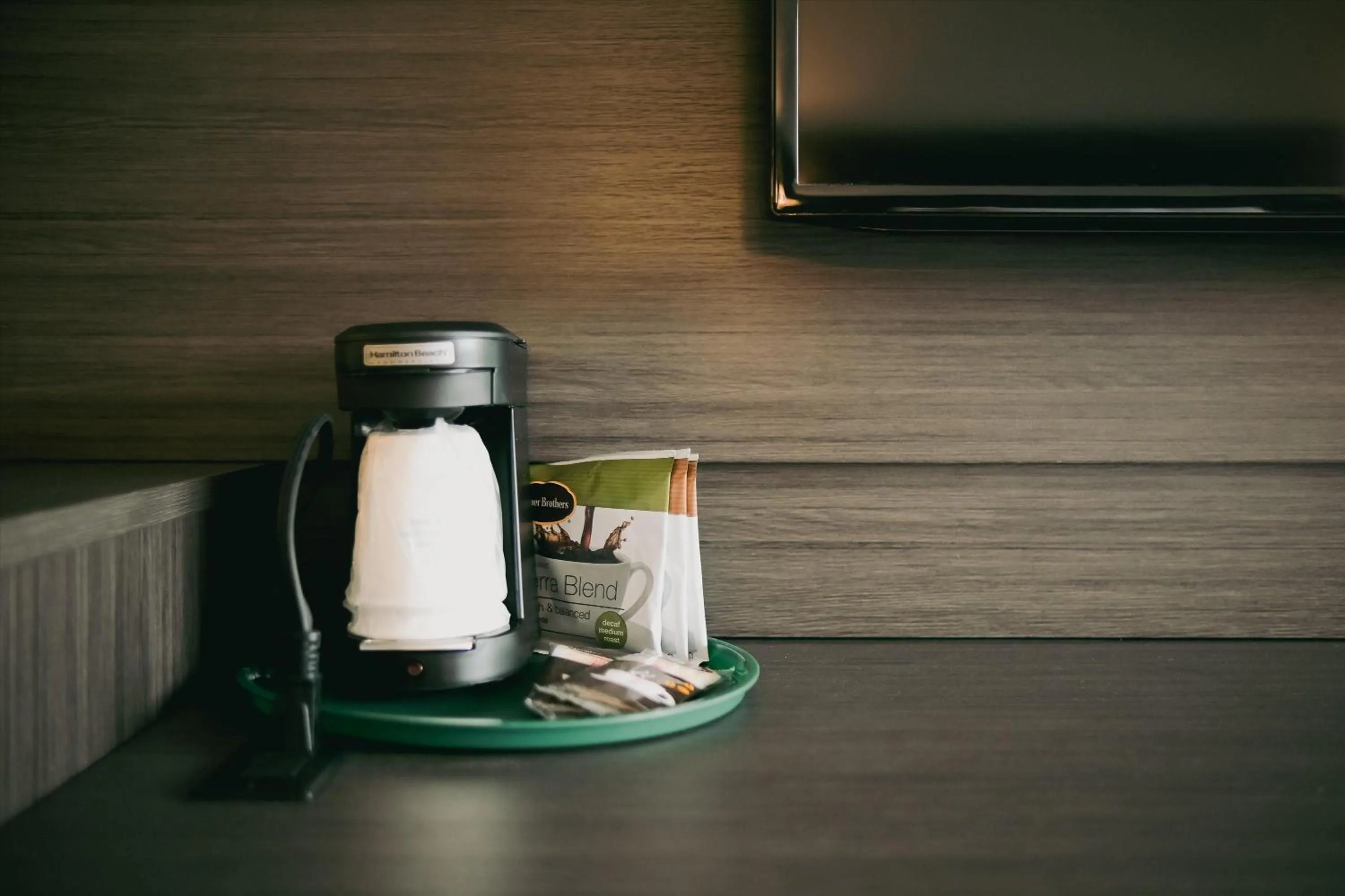 Coffee/tea facilities in Baymont INN & Suites by Wyndham