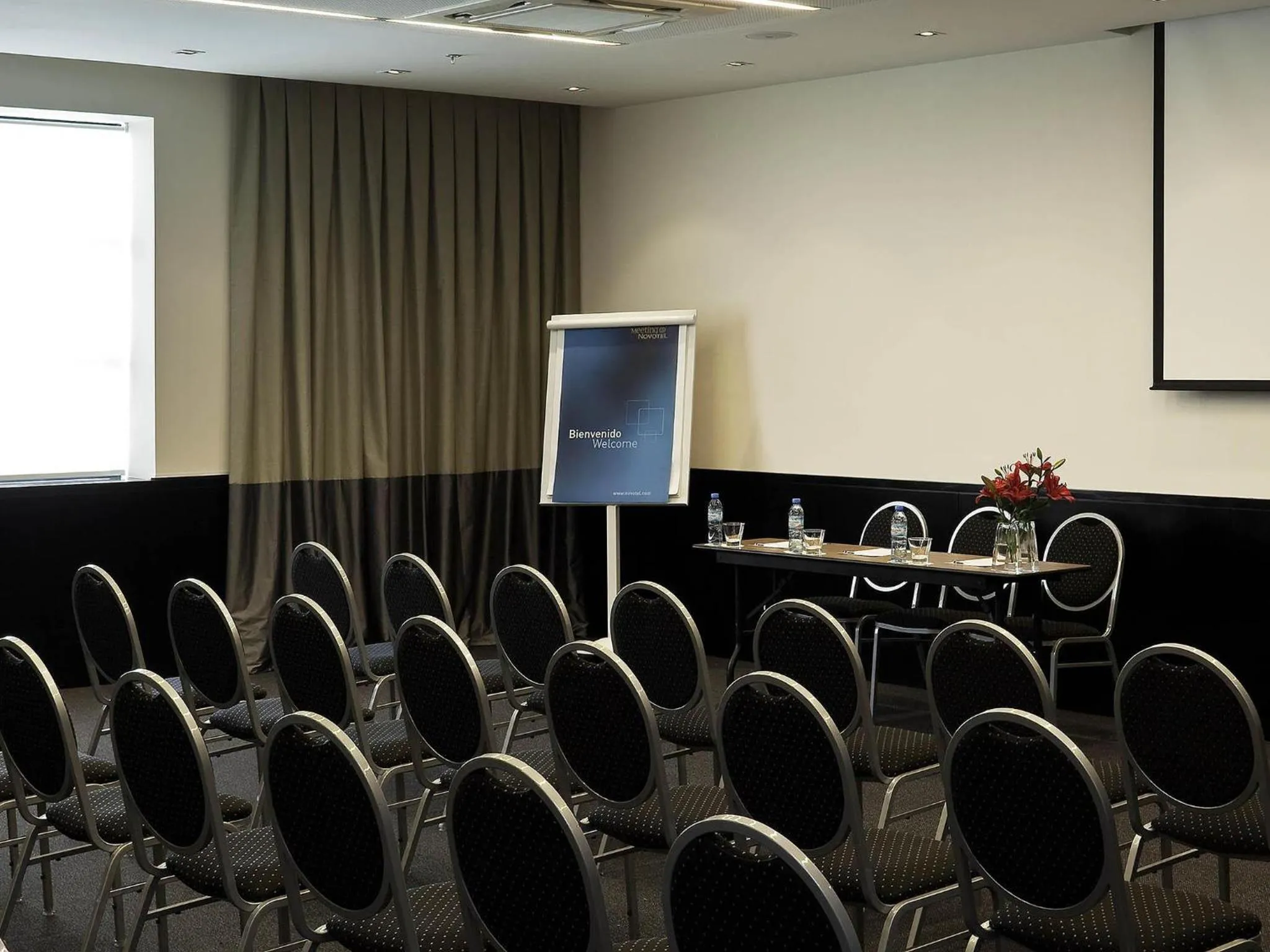 Meeting/conference room in Novotel Buenos Aires