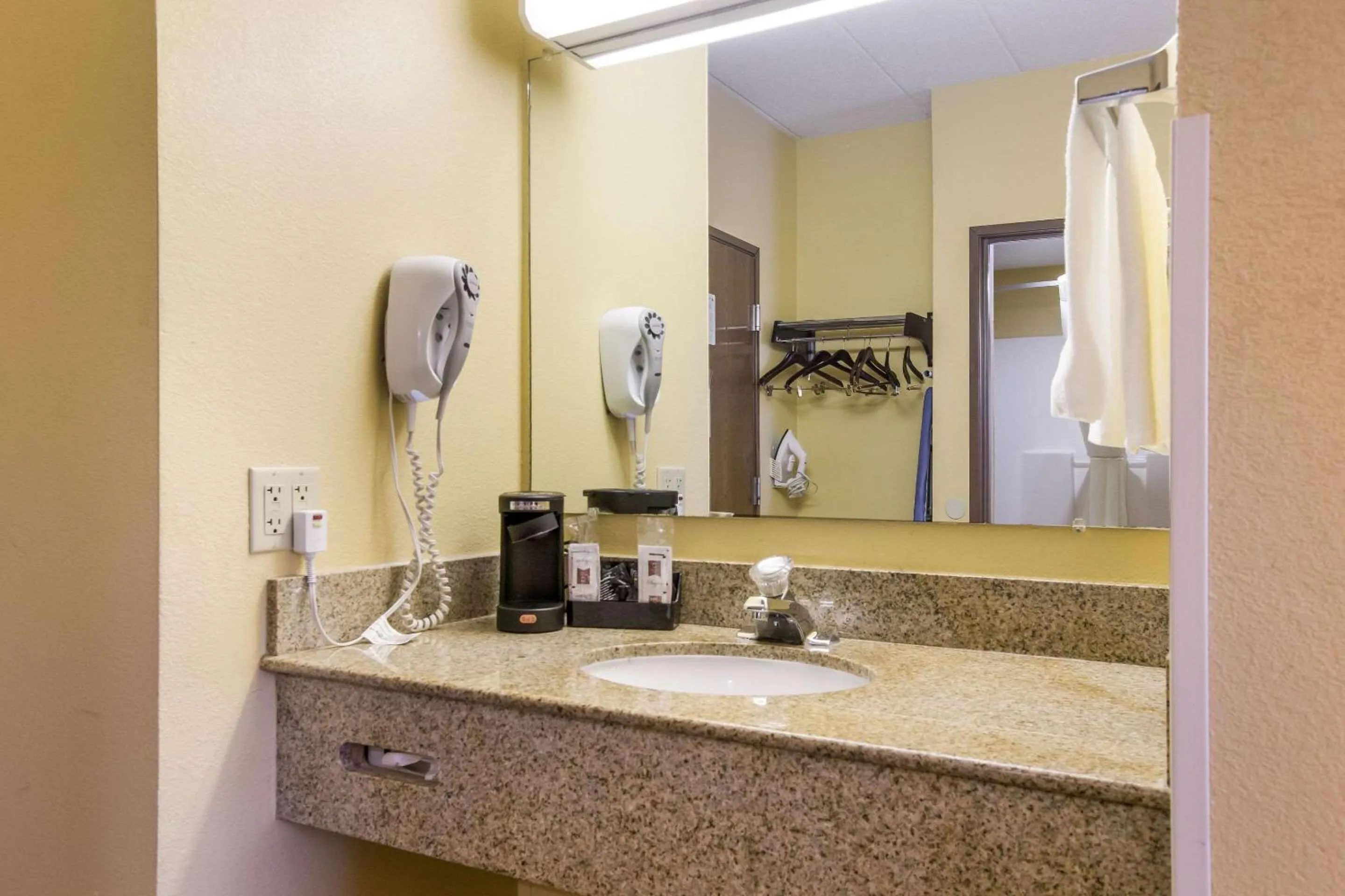 Bedroom in Quality Inn & Suites CVG Airport