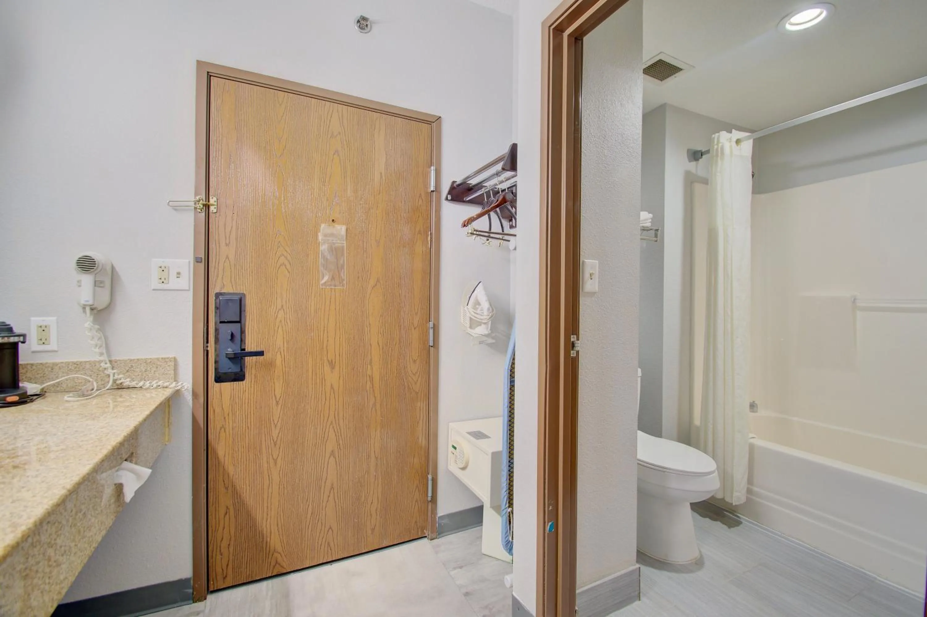 Shower in Quality Inn & Suites CVG Airport