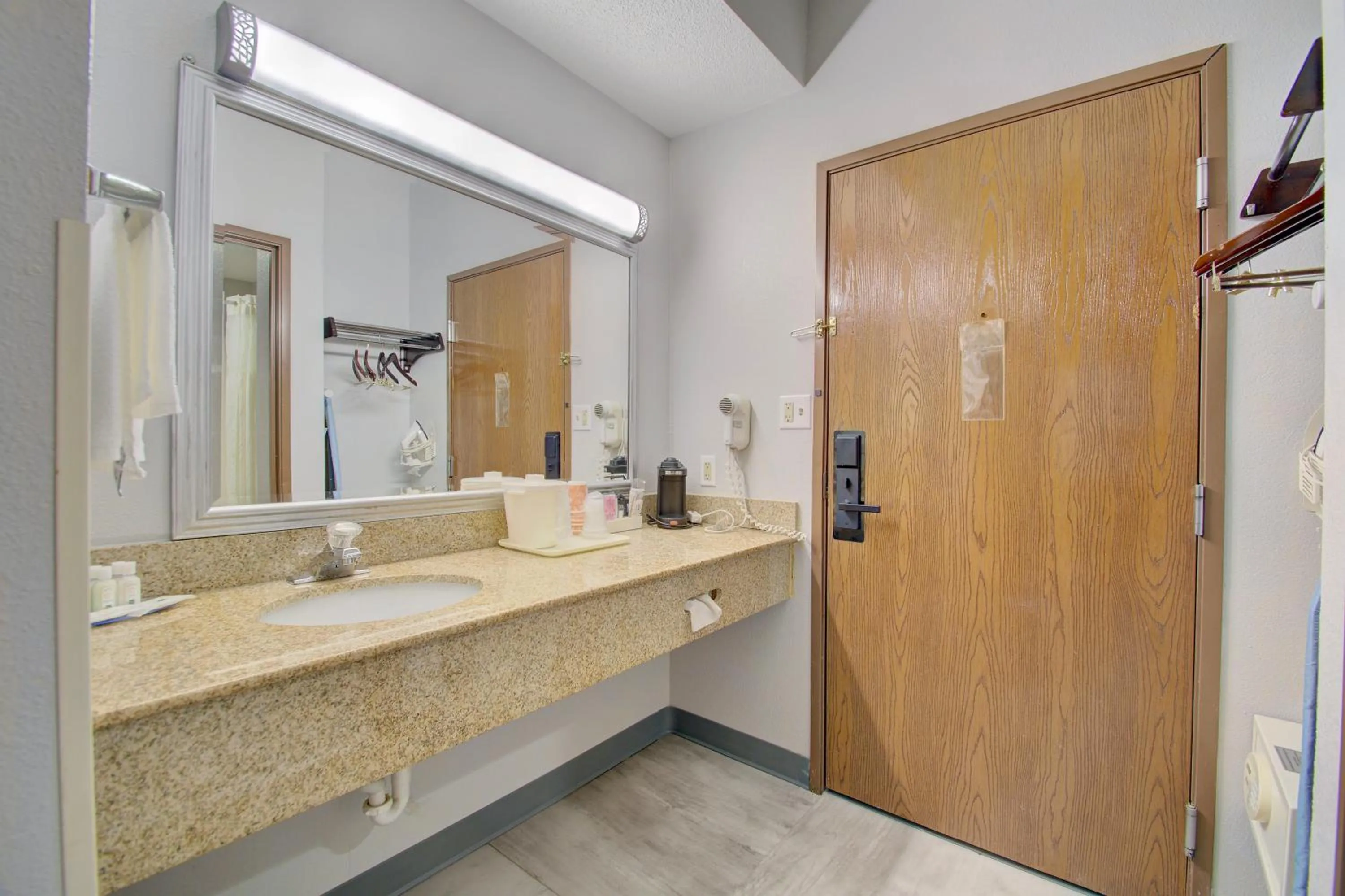 Bathroom in Quality Inn & Suites CVG Airport