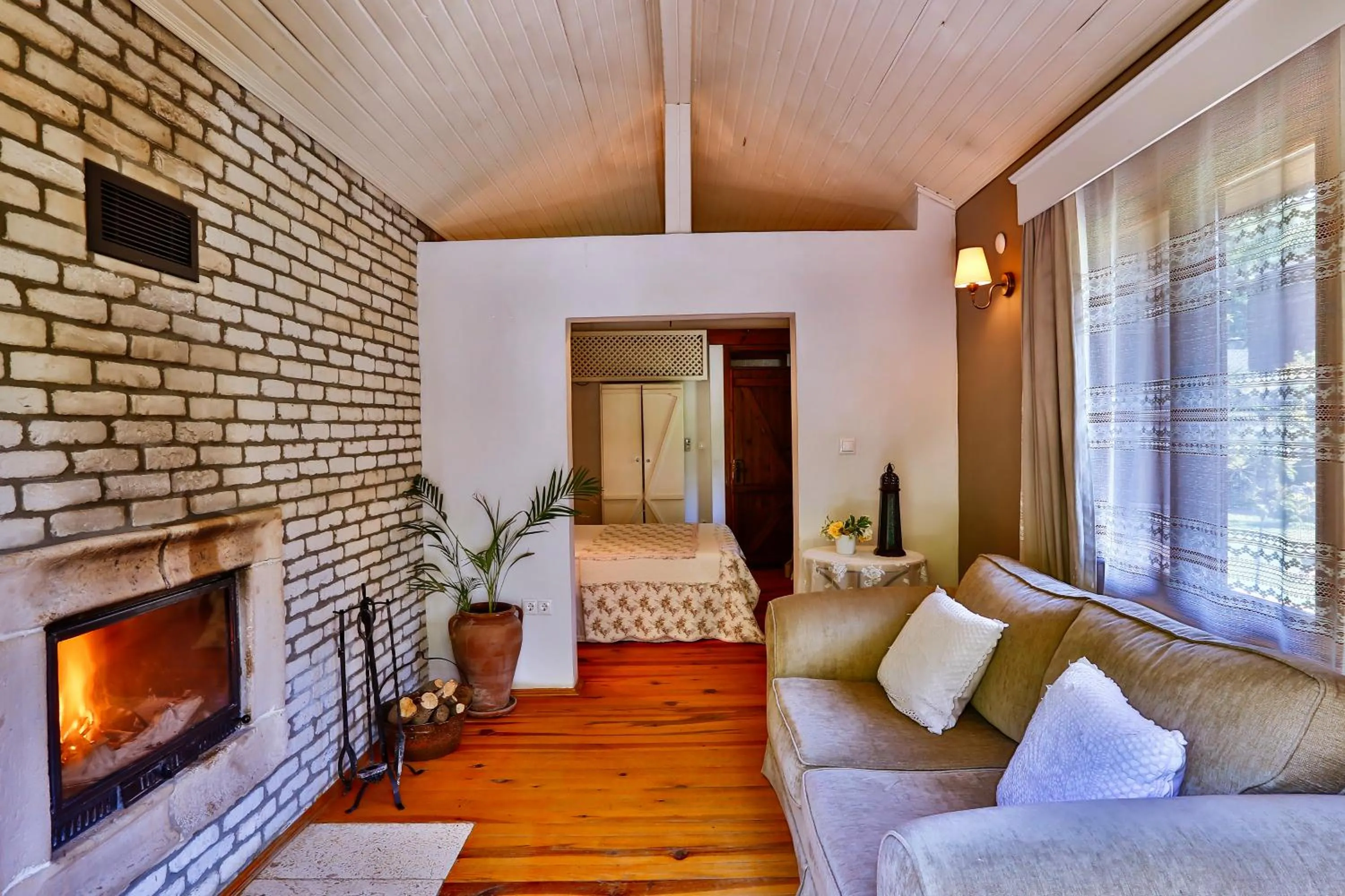 Seating area in Tranquilla River Lodge