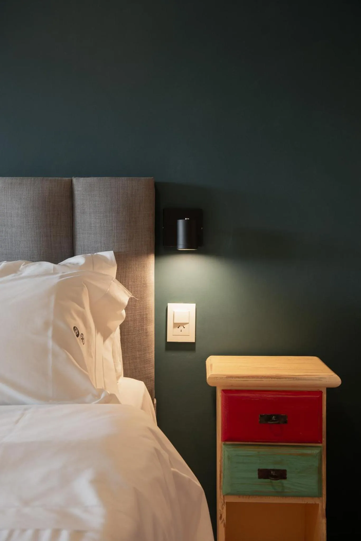 Bed in Peninsula Petit