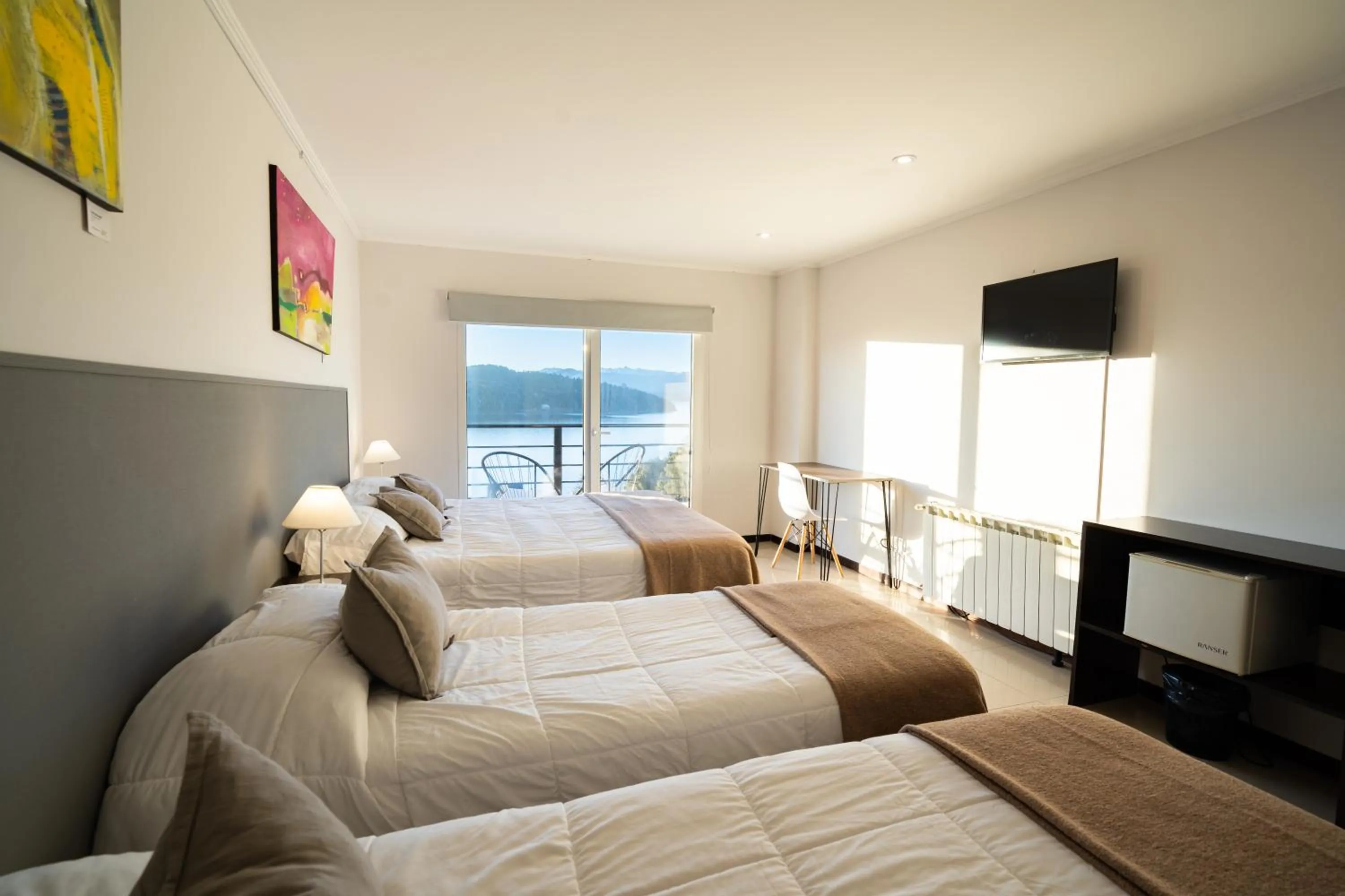 Lake view, Bed in NBH Lacus Boutique Hotel