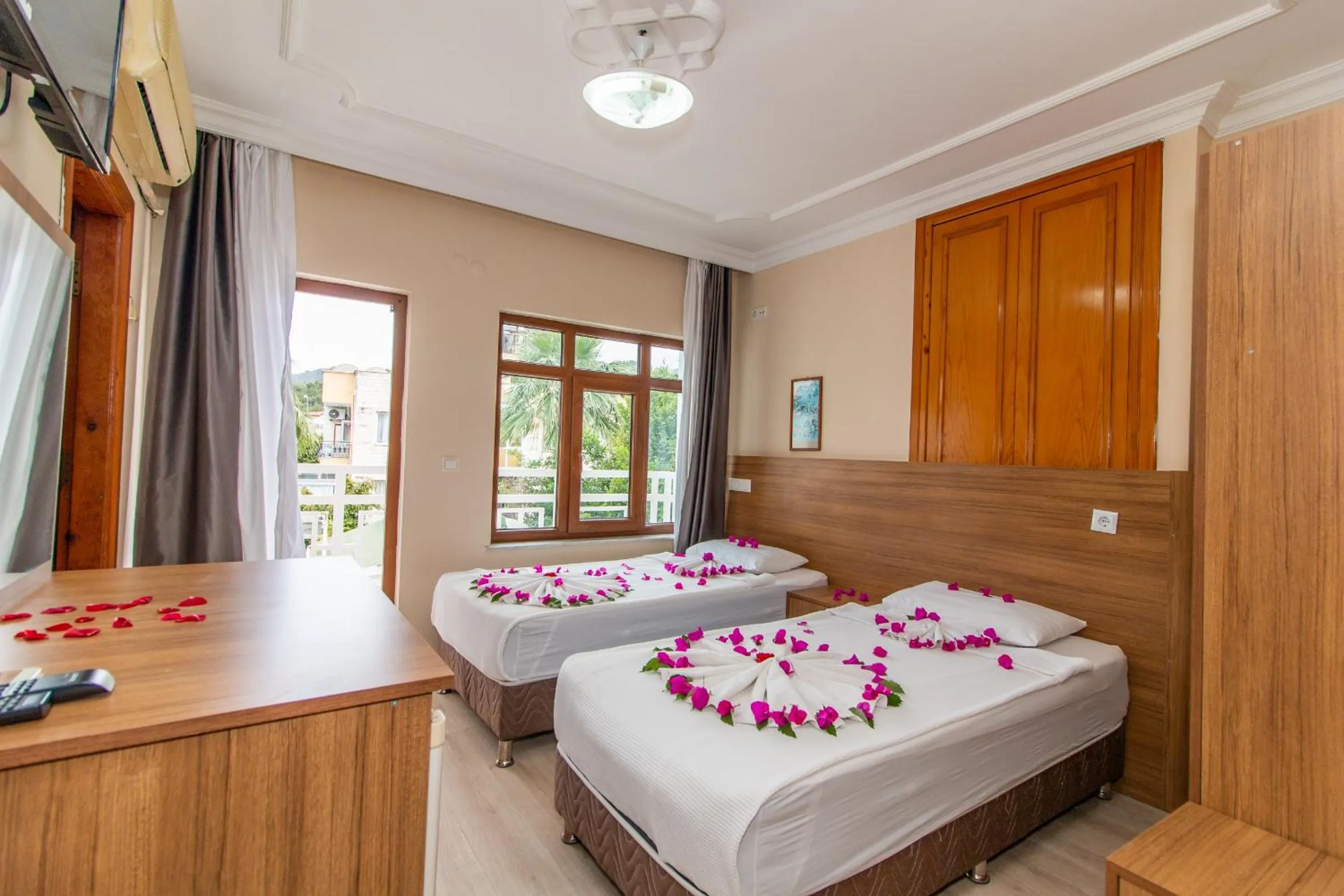 Castello Hotel & Aparts