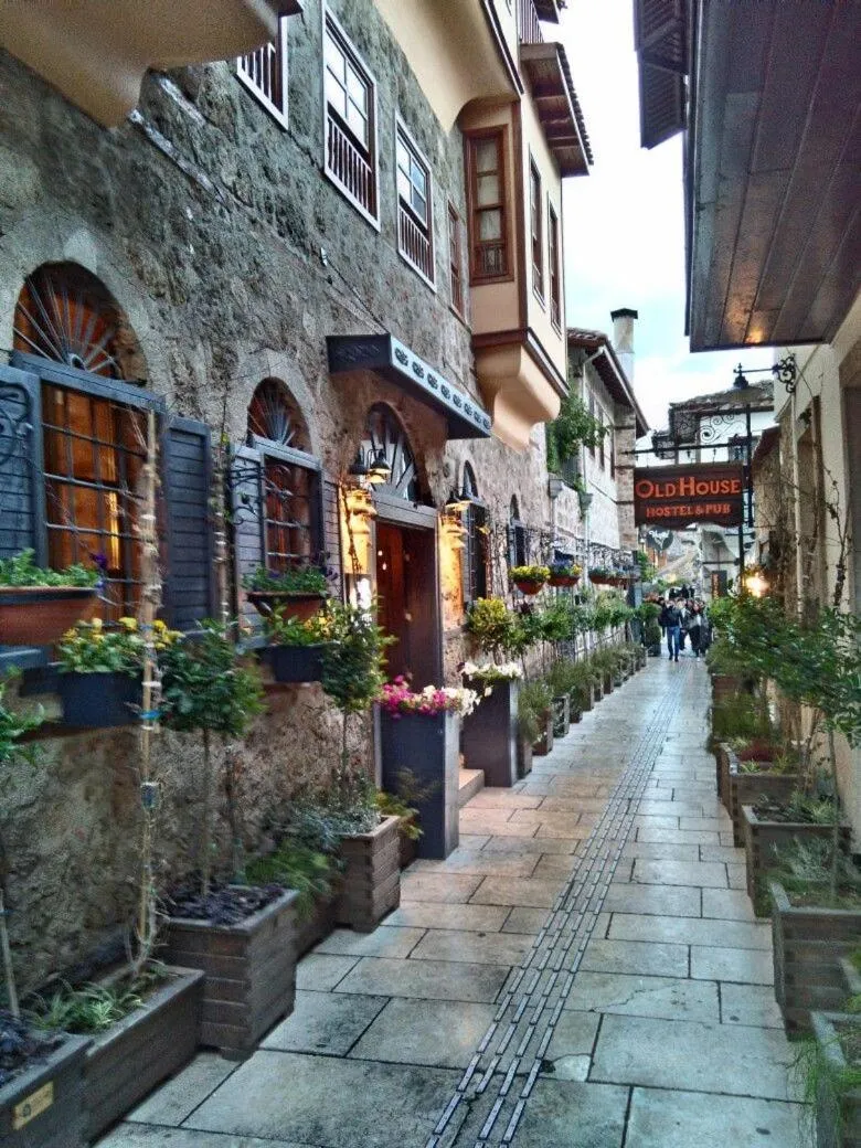 Castello Hotel & Aparts