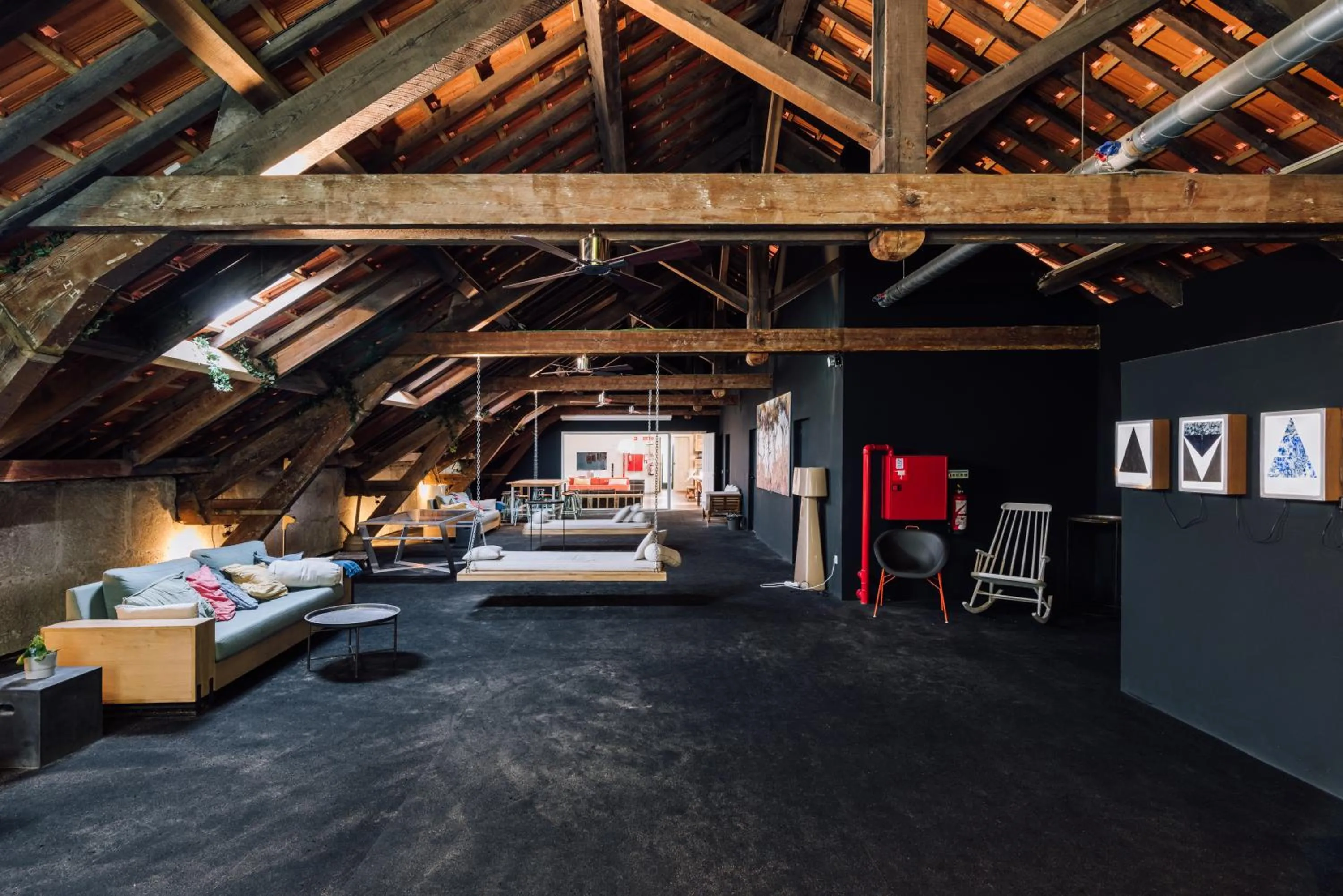 Garden, Bed in The Passenger Hostel