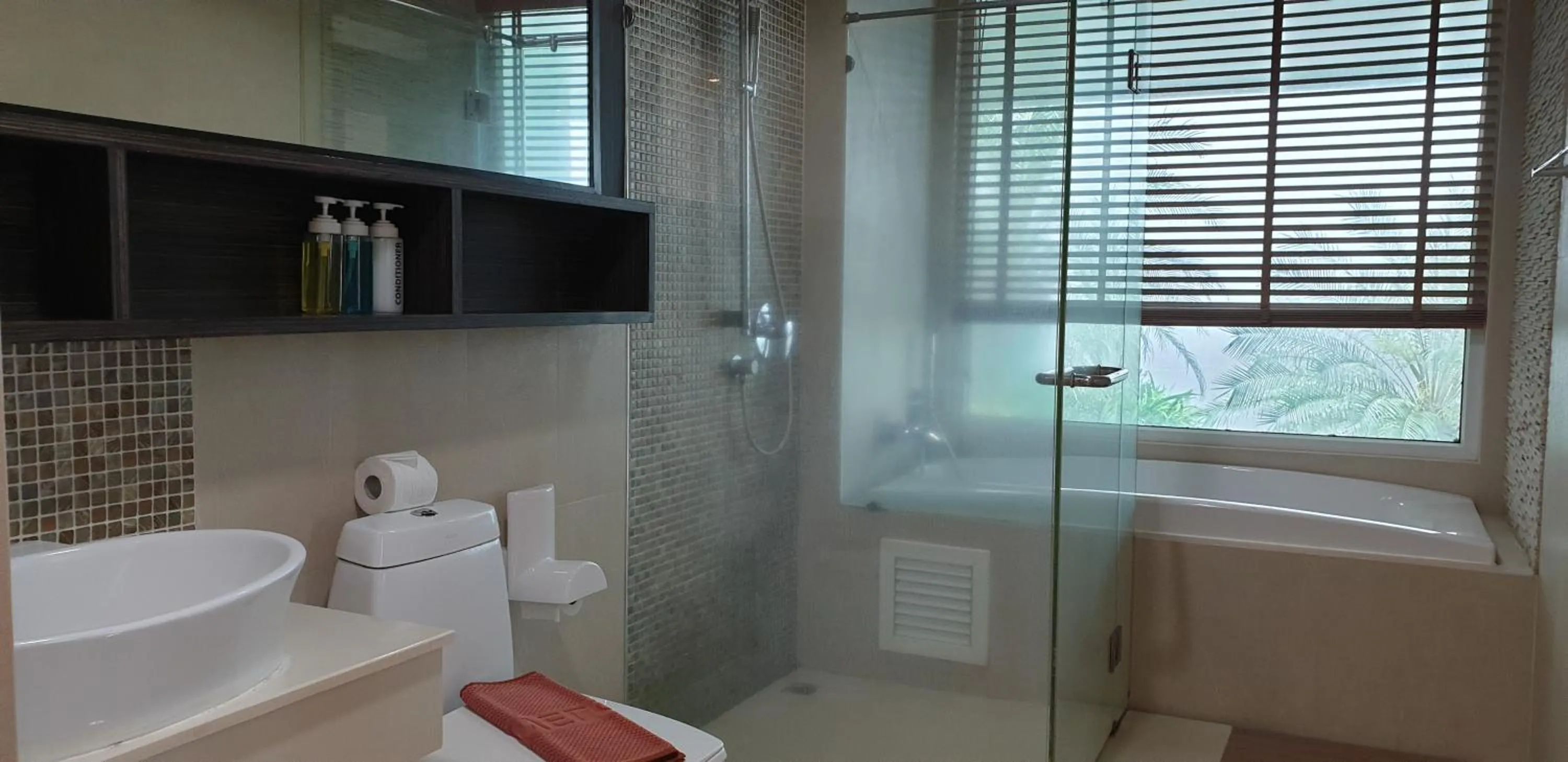 Bathroom in The Baycliff Residences