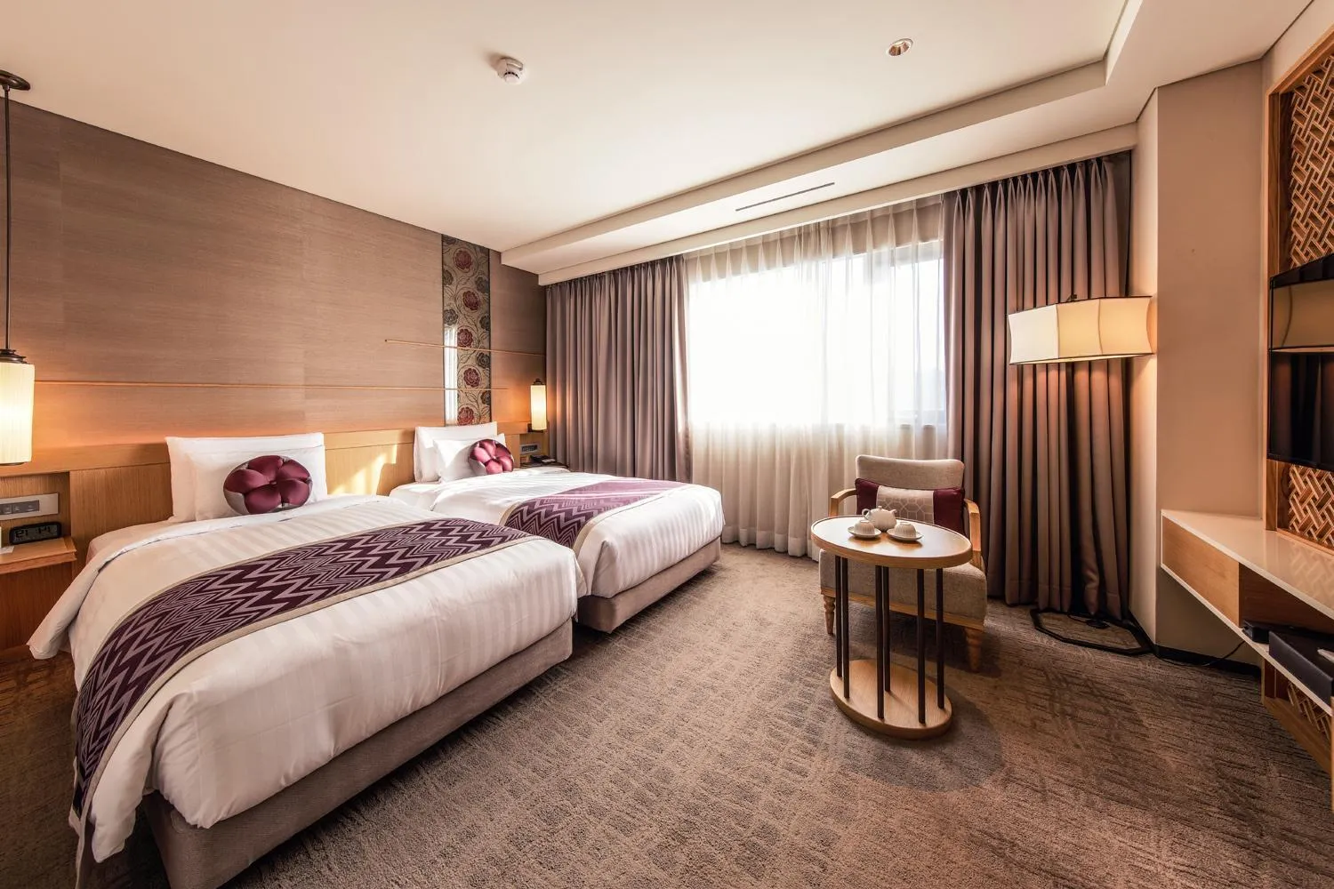 Bedroom, Bed in Royal Hotel Seoul