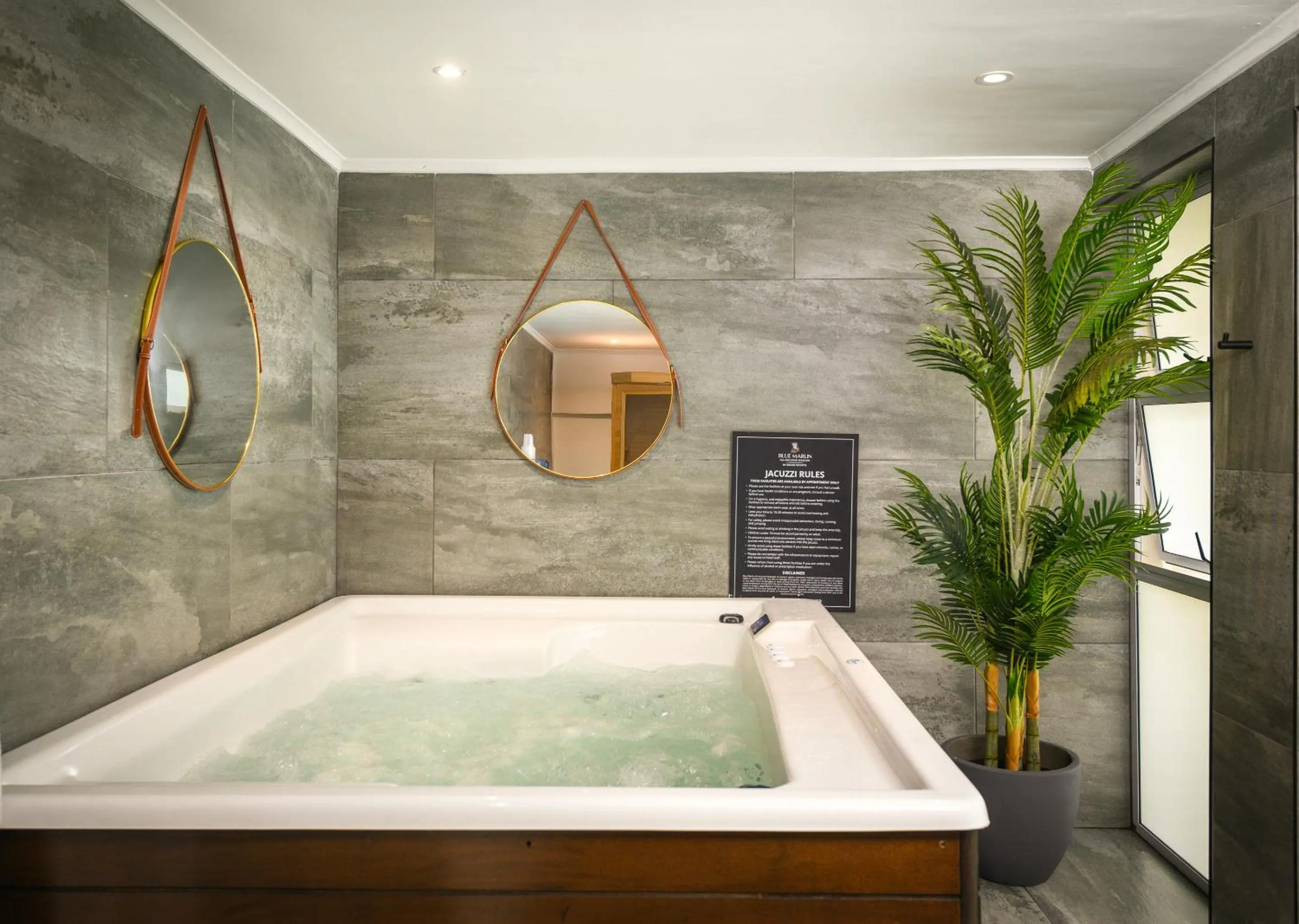 Hot Tub in Blue Marlin All-Inclusive Seascape by Dream Resorts