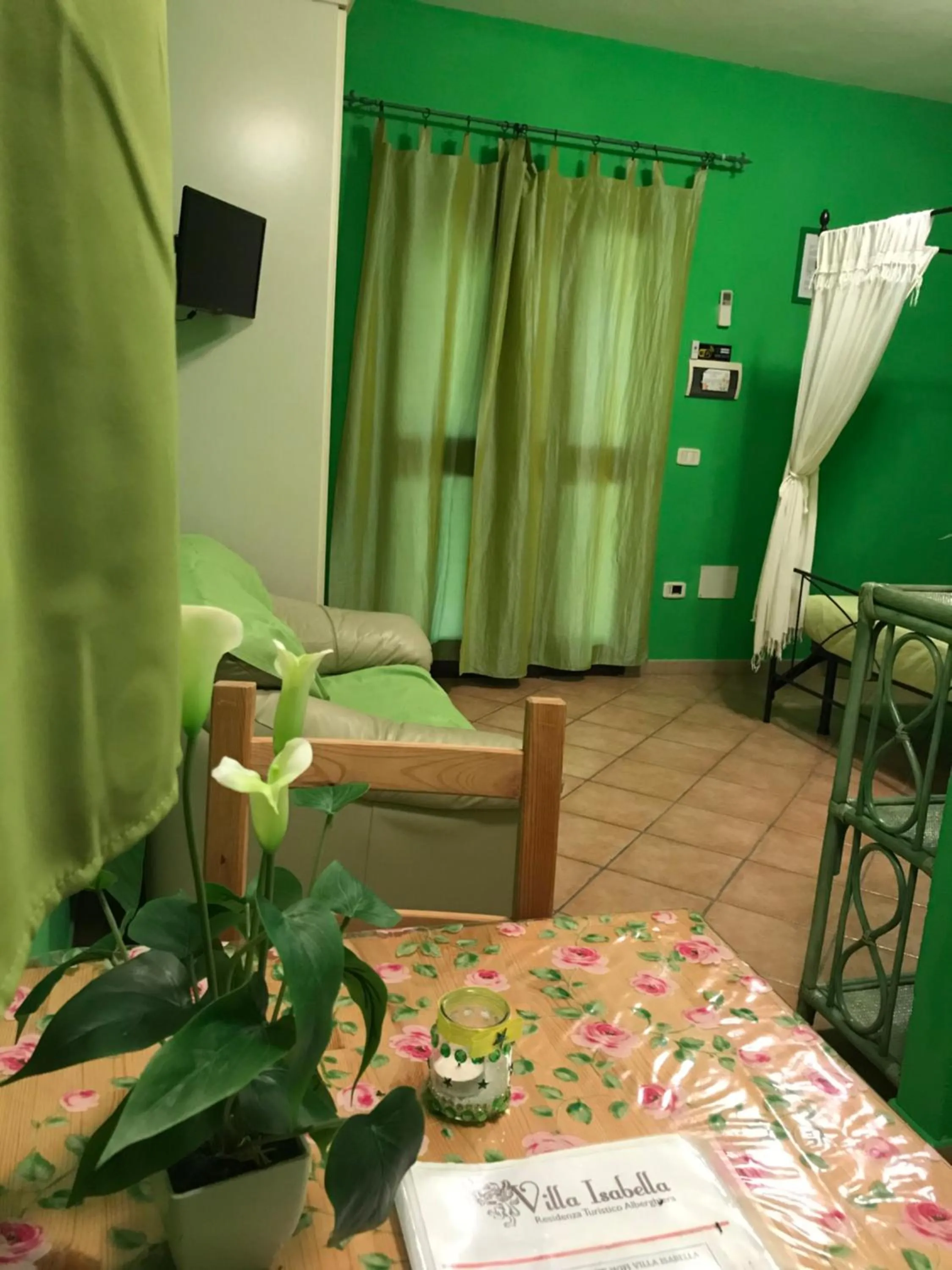 Bedroom, Bed in Villa Isabella