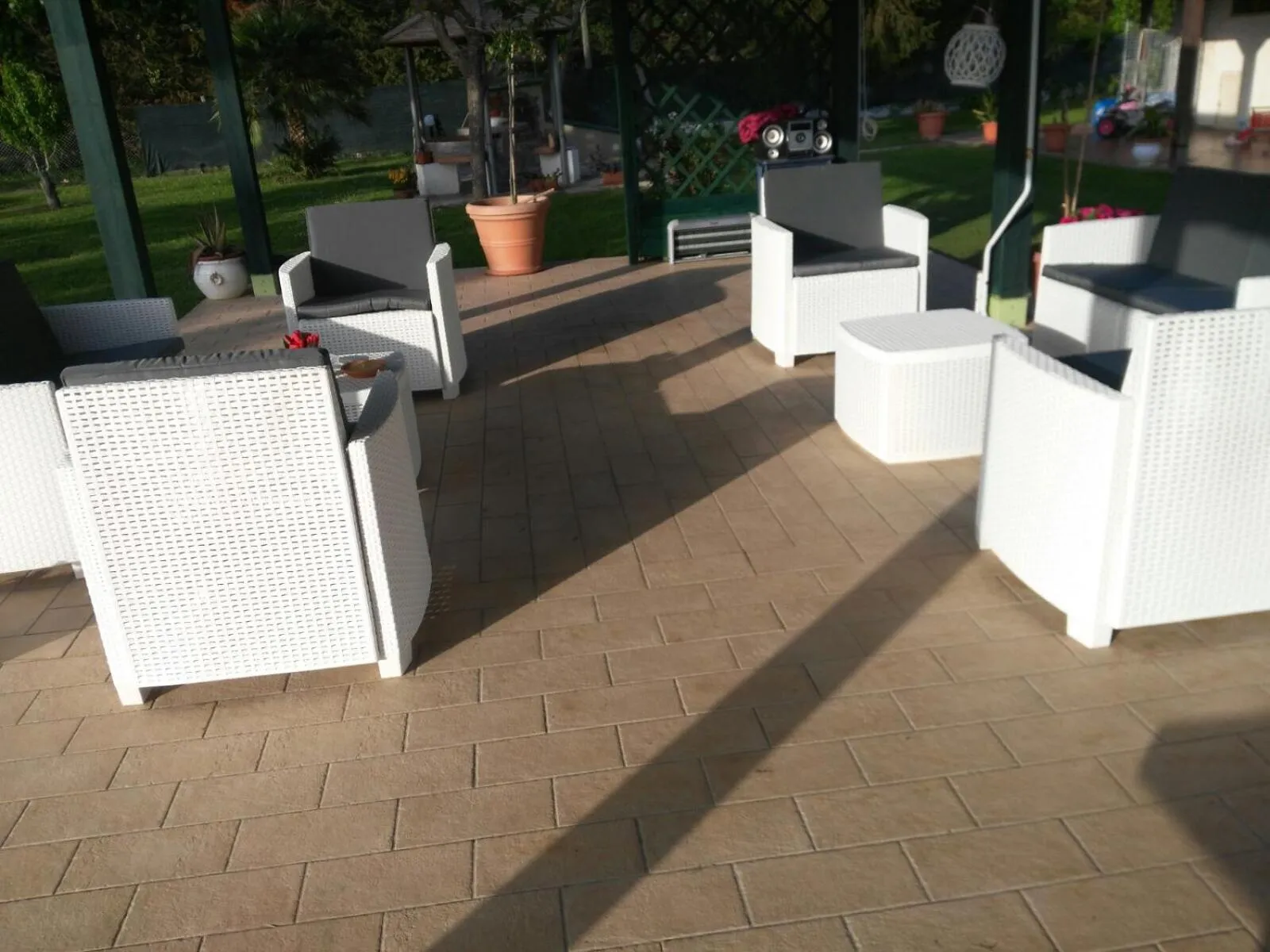 Day in Villa Isabella