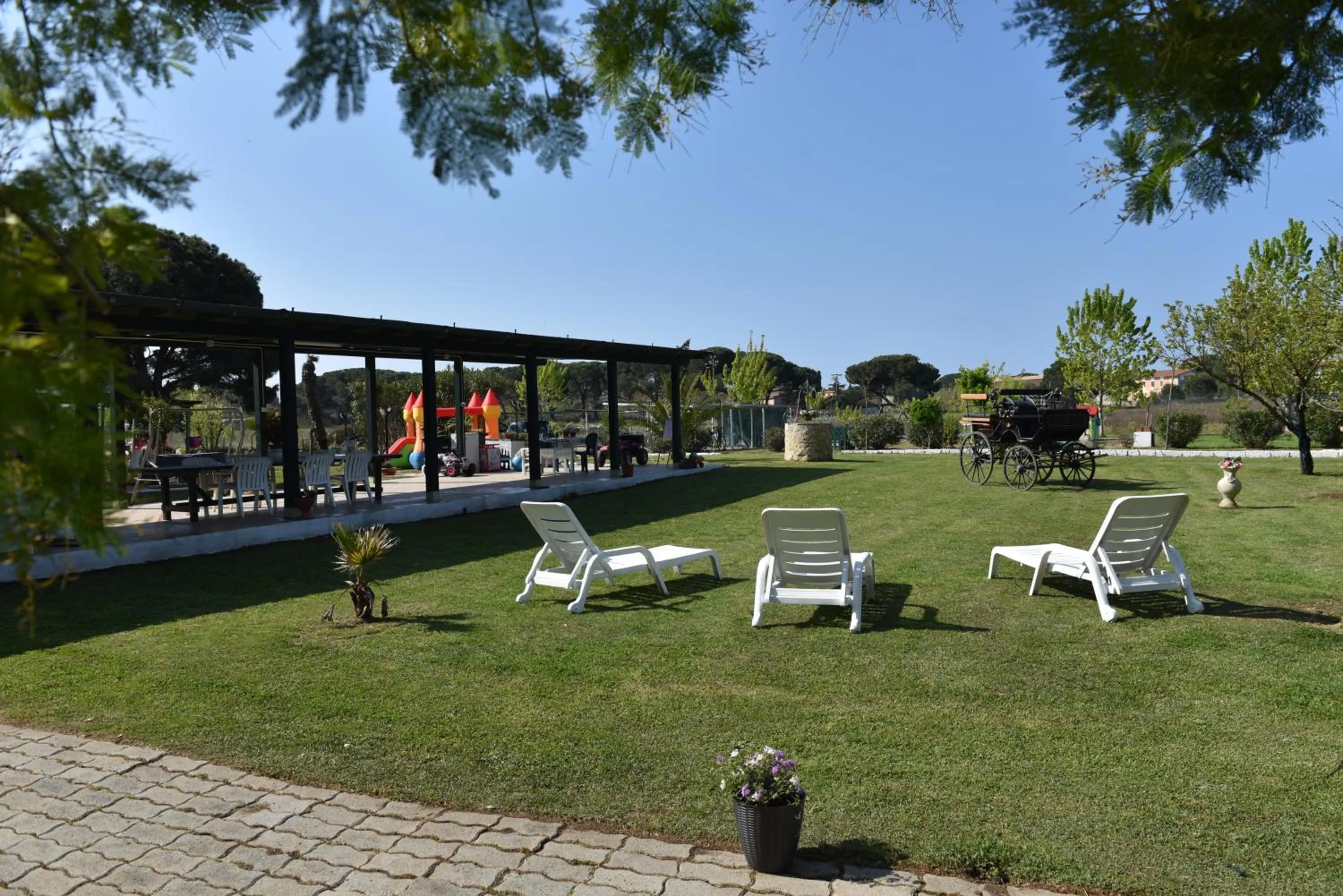 Spring in Villa Isabella