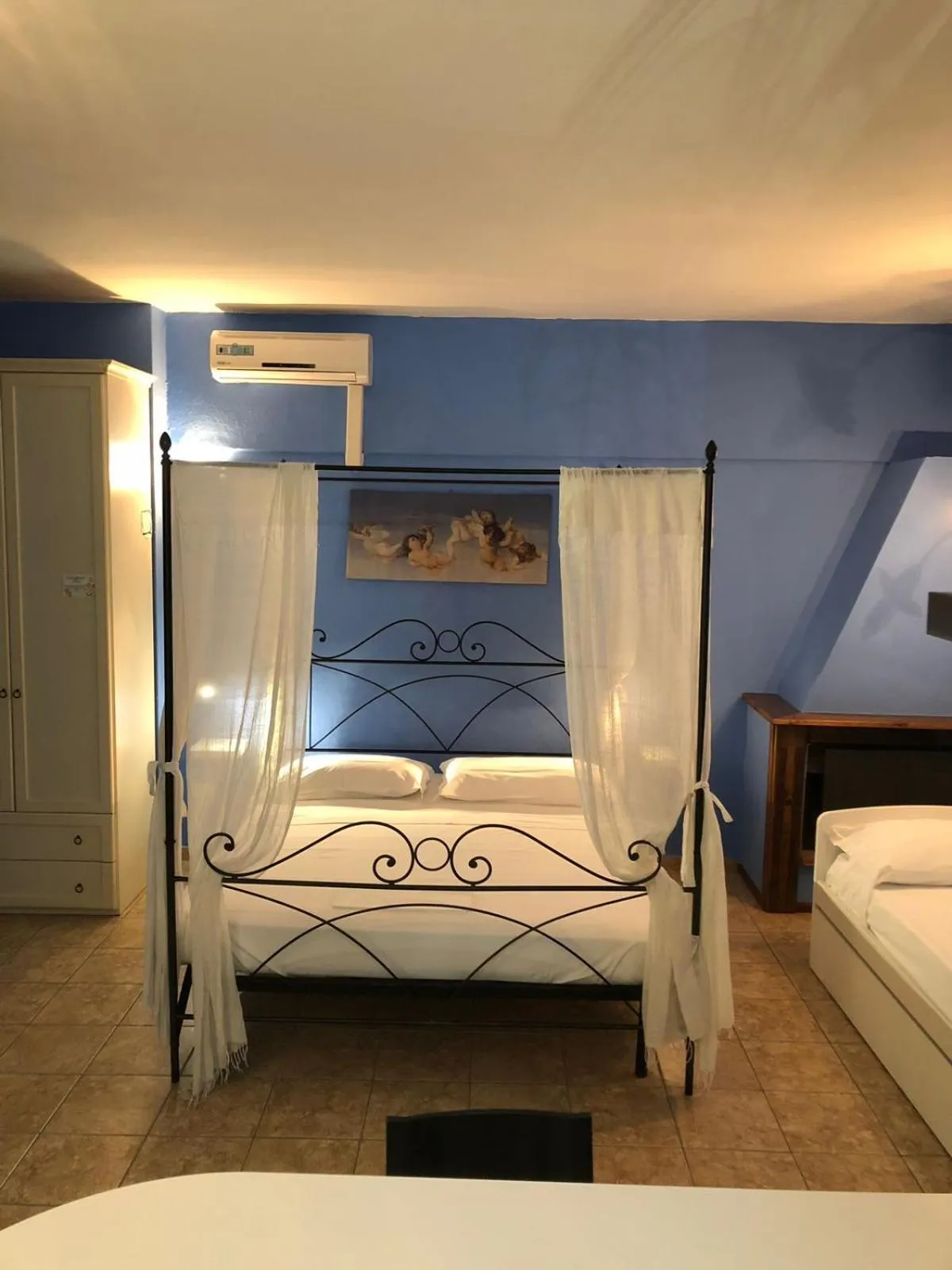 Bedroom, Bed in Villa Isabella