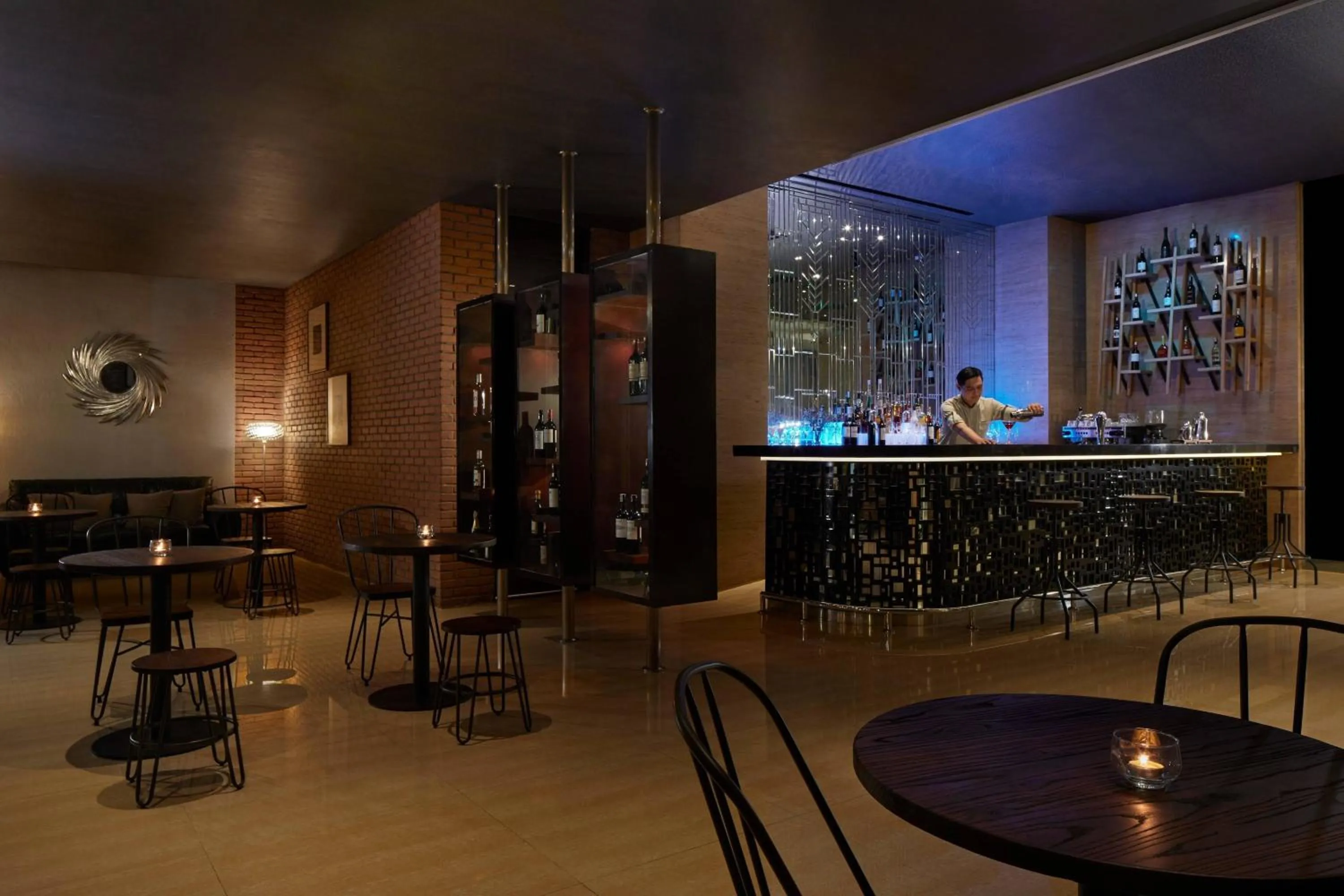 Lounge or bar in Courtyard by Marriott Bandung Dago