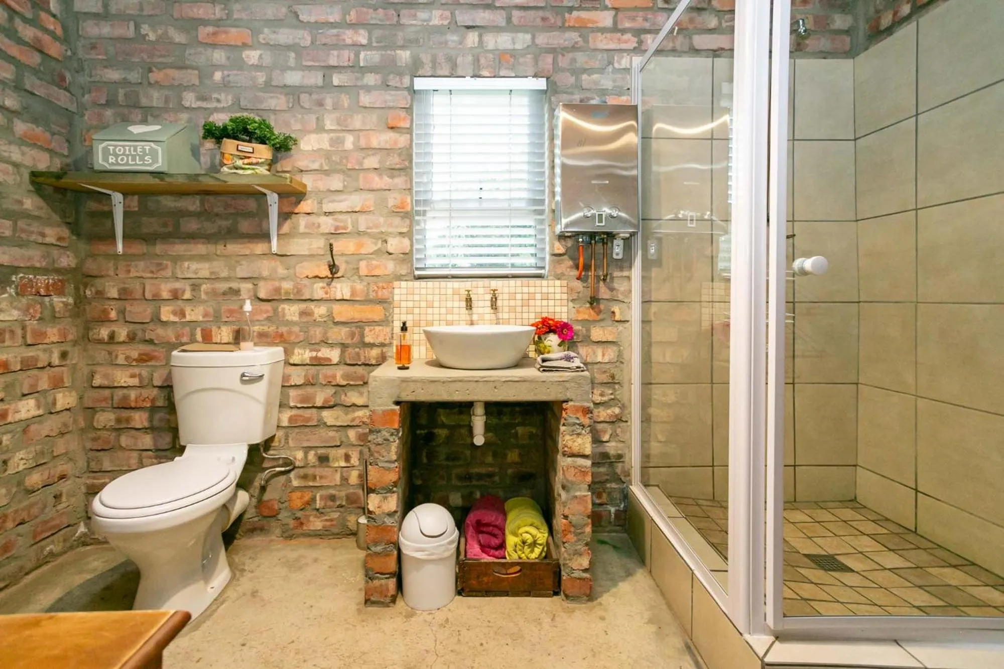 Shower in Die Fonteine Country Guesthouse and Glamping