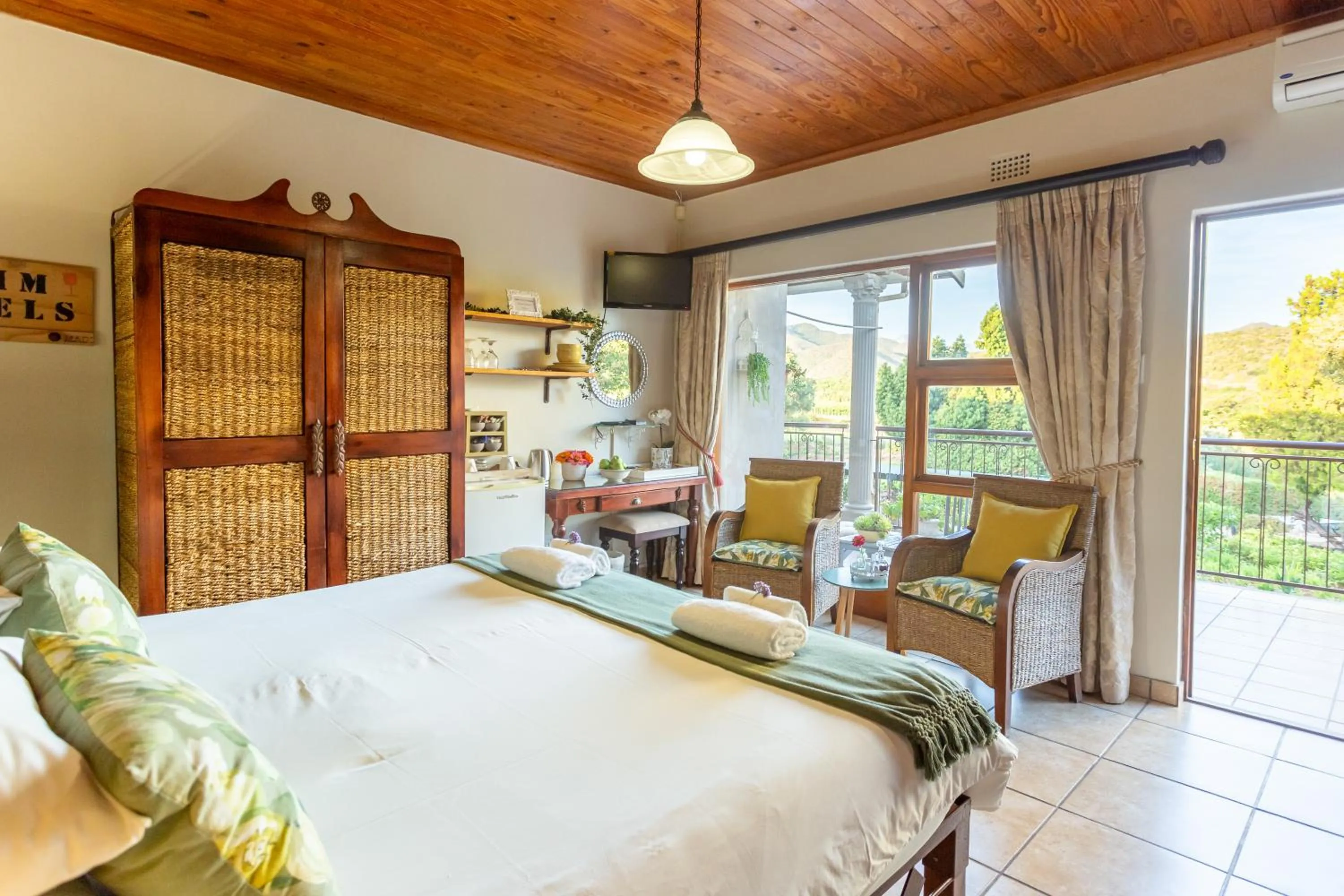 Bedroom, Bed in Die Fonteine Country Guesthouse and Glamping